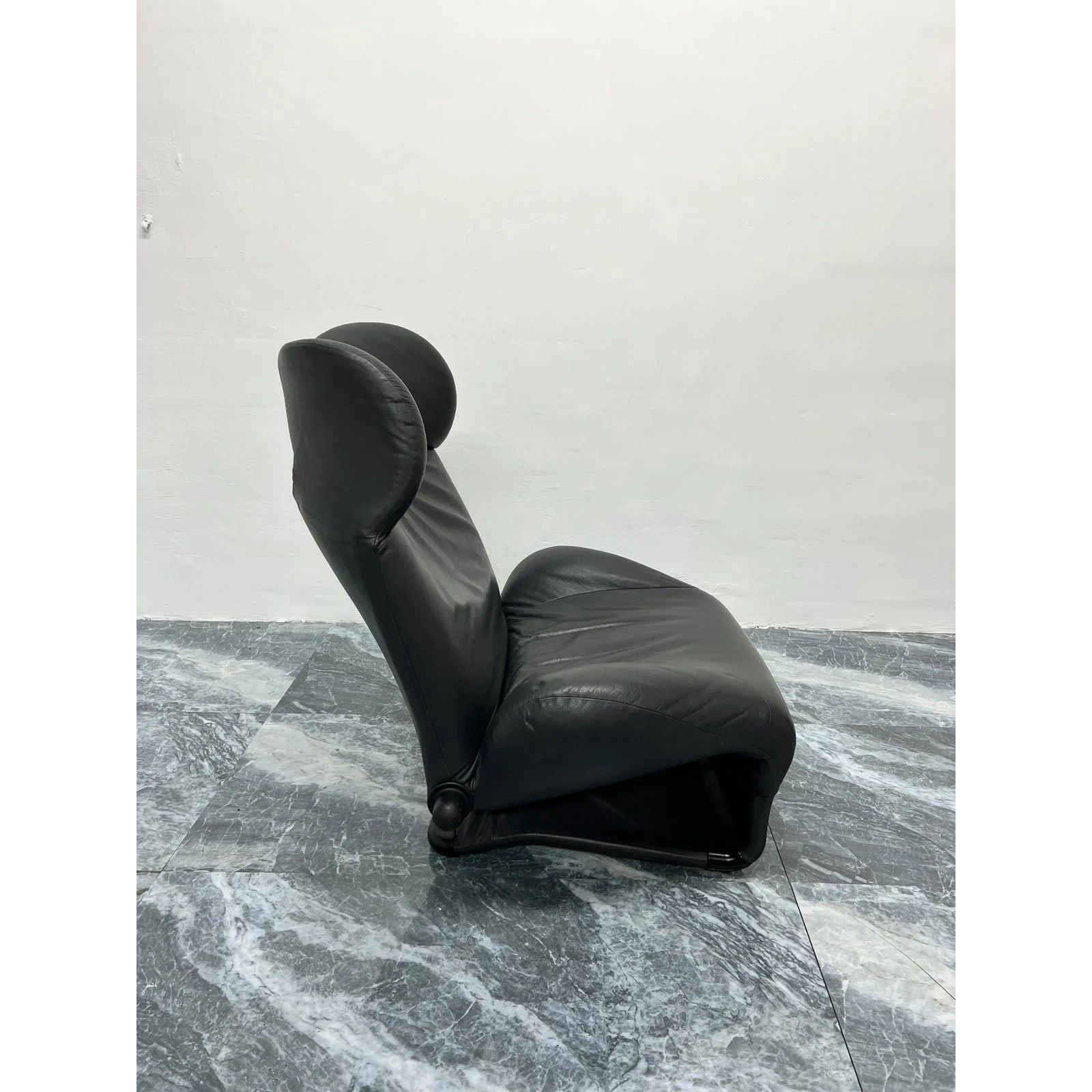 toshiyuki-kita-wink-charcoal-gray-leather-lounge-chair-for-cassina-1980s-3438