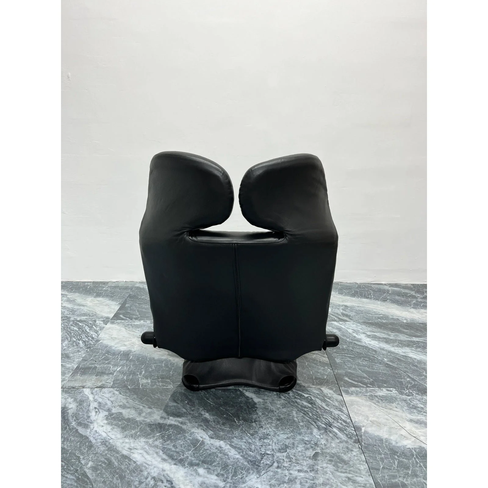 toshiyuki-kita-wink-charcoal-gray-leather-lounge-chair-for-cassina-1980s-1780