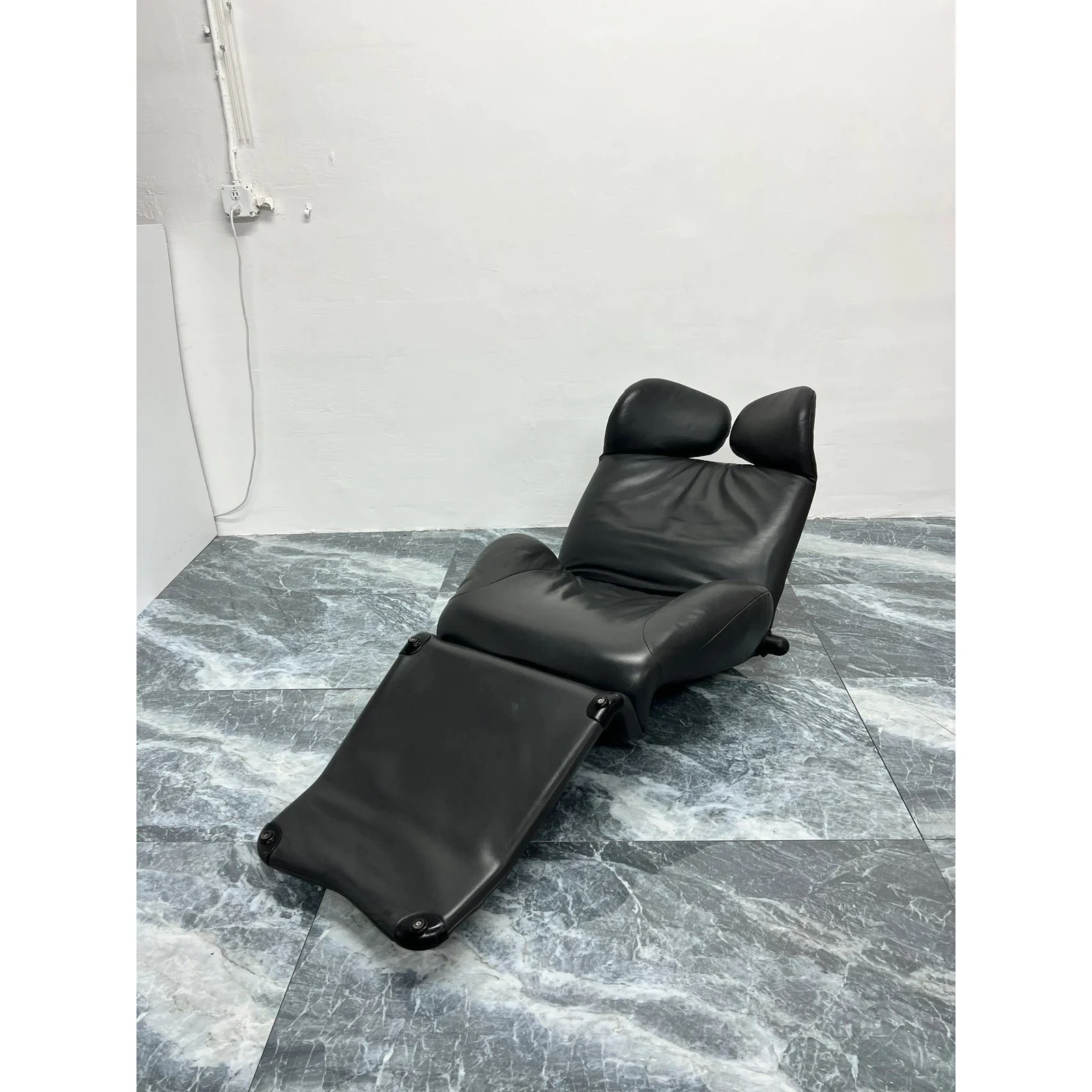 toshiyuki-kita-wink-charcoal-gray-leather-lounge-chair-for-cassina-1980s-4038
