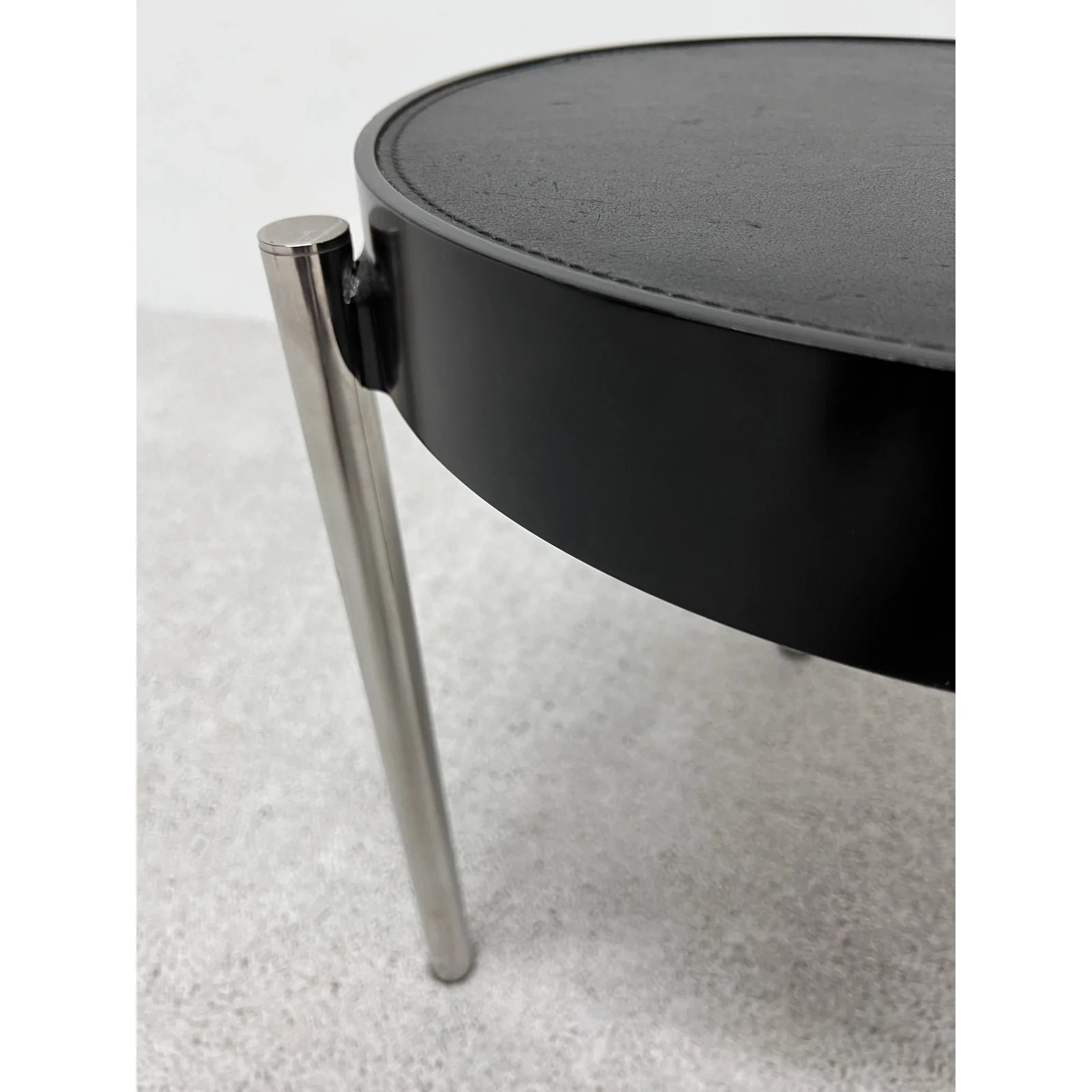 brighella-black-leather-and-chrome-side-table-for-zanotta-historical-archive-6819