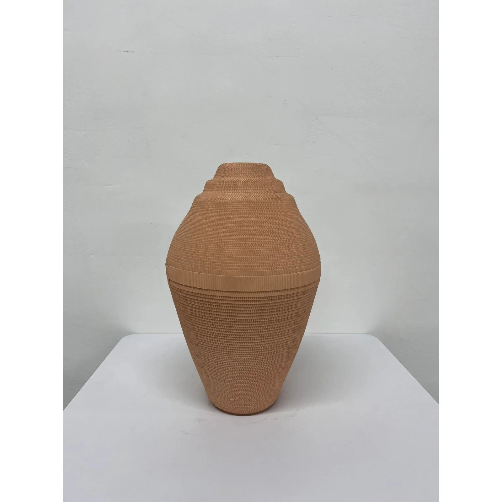 1980s-postmodern-dusty-peach-corrugated-cardboard-vase-by-flute-chicago-4448