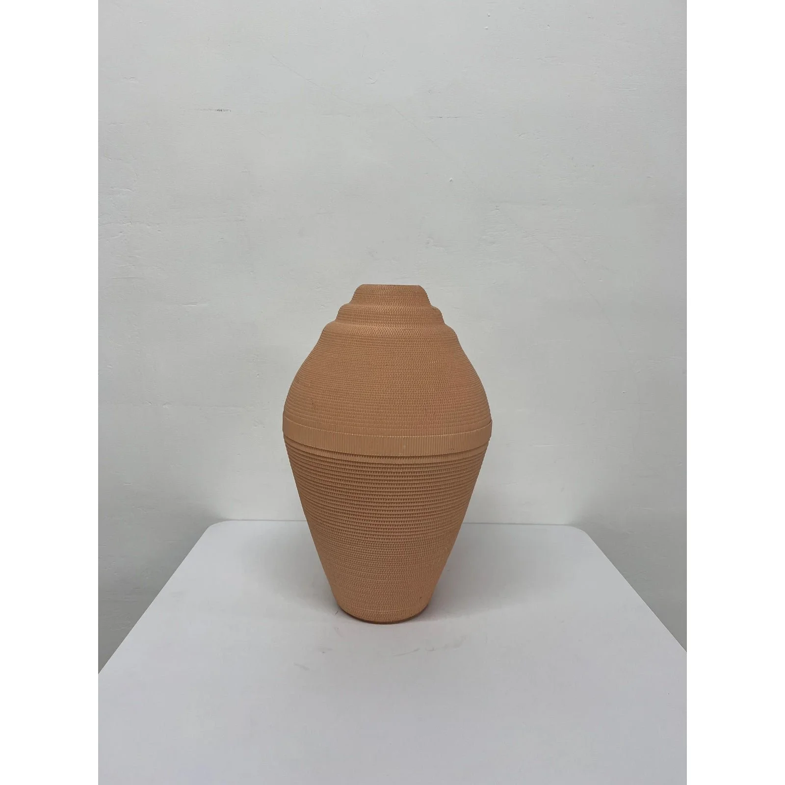 1980s-postmodern-dusty-peach-corrugated-cardboard-vase-by-flute-chicago-9708