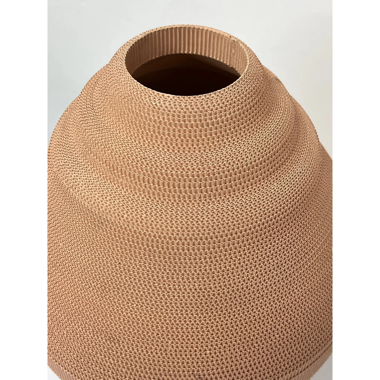 1980s-postmodern-dusty-peach-corrugated-cardboard-vase-by-flute-chicago-4846