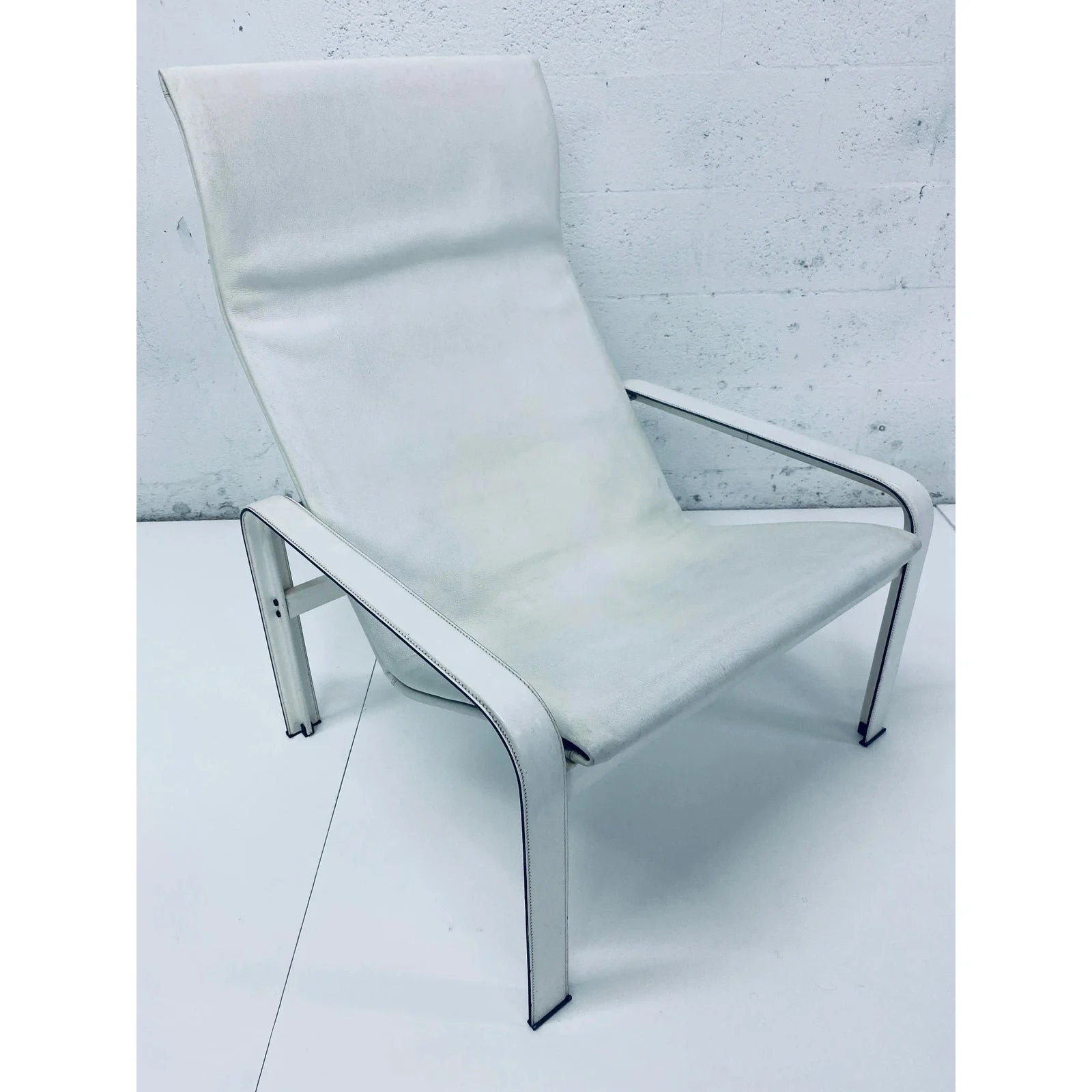 matteo-grassi-leather-sistina-lounge-chair-and-foot-stool-vintage-1980s-9771