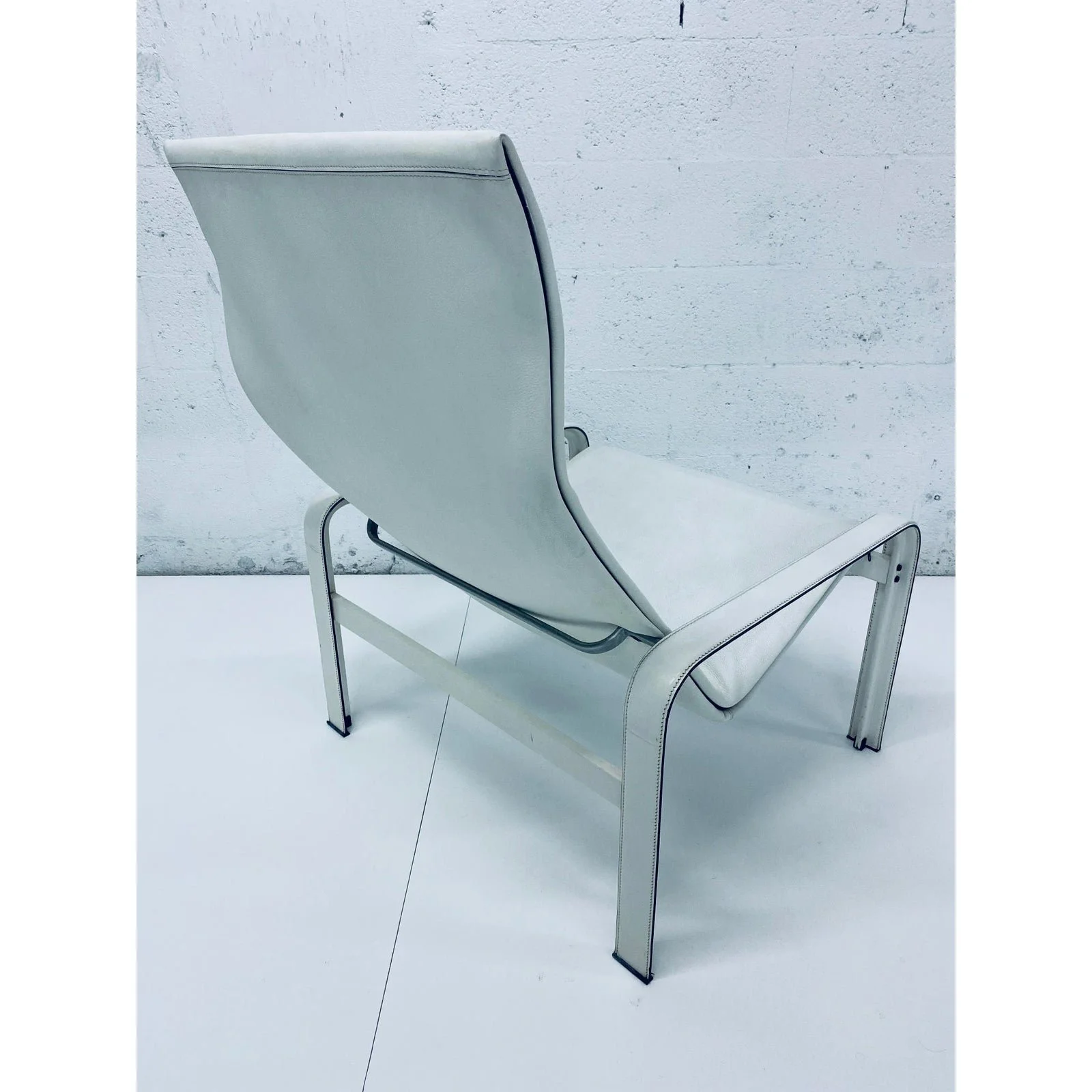matteo-grassi-leather-sistina-lounge-chair-and-foot-stool-vintage-1980s-2230