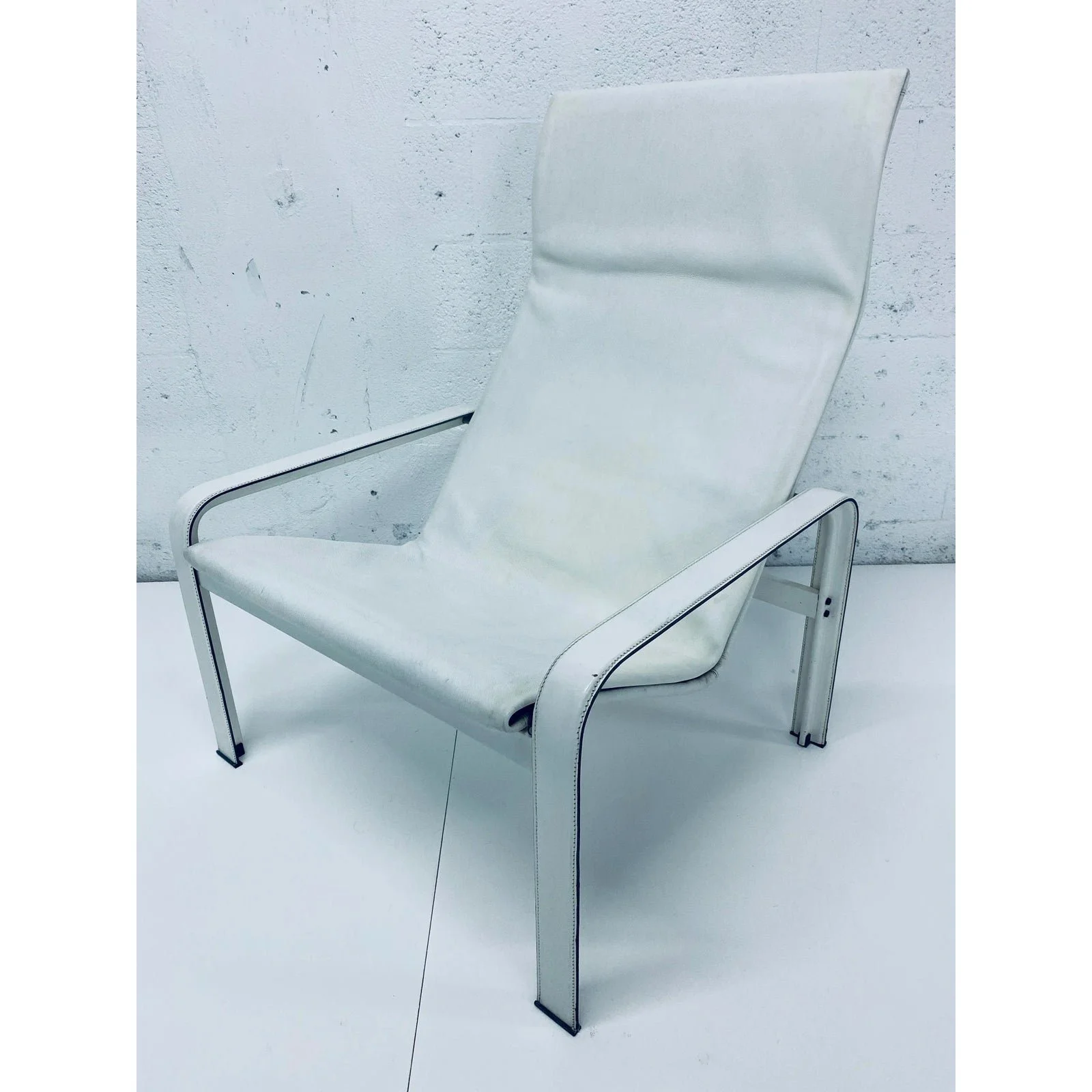 matteo-grassi-leather-sistina-lounge-chair-and-foot-stool-vintage-1980s-7925