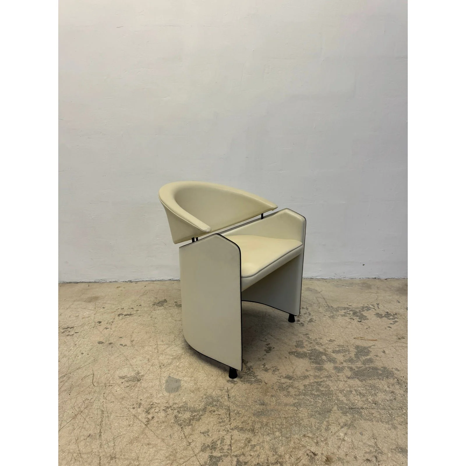 matteo-grassi-cream-leather-barrel-back-dining-arm-chairs-set-of-four-9558