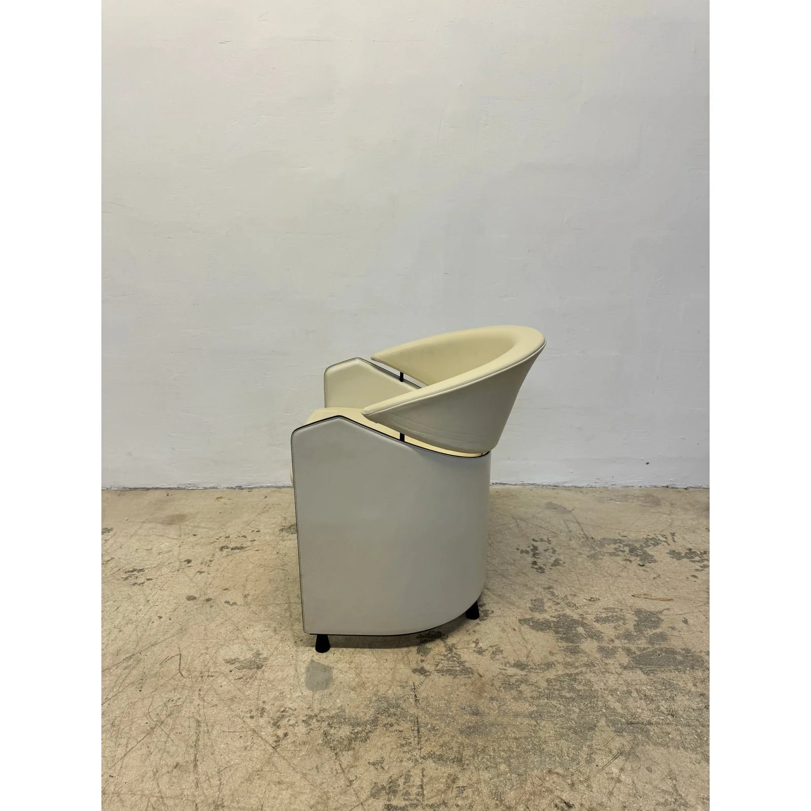 matteo-grassi-cream-leather-barrel-back-dining-arm-chairs-set-of-four-2566