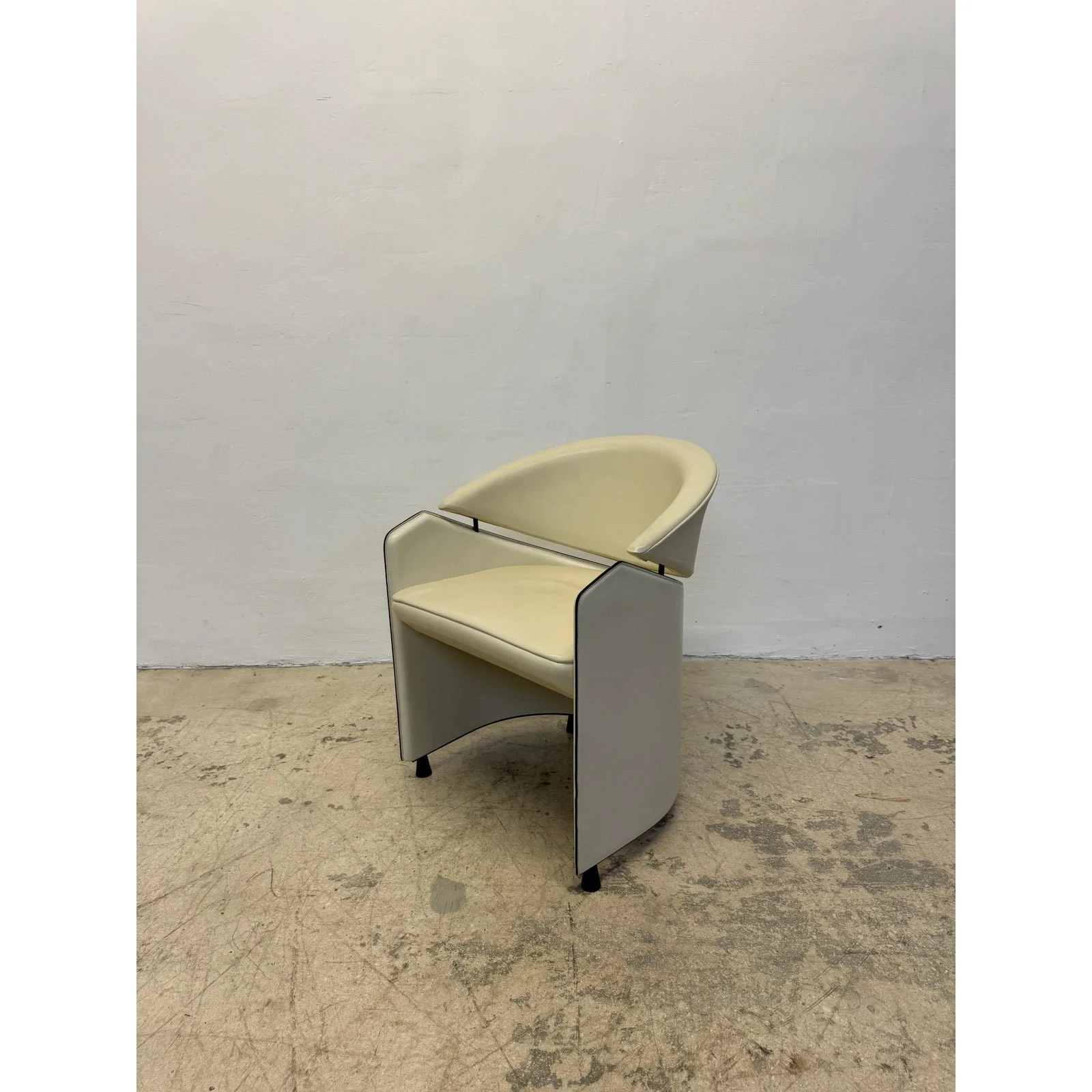 matteo-grassi-cream-leather-barrel-back-dining-arm-chairs-set-of-four-1803