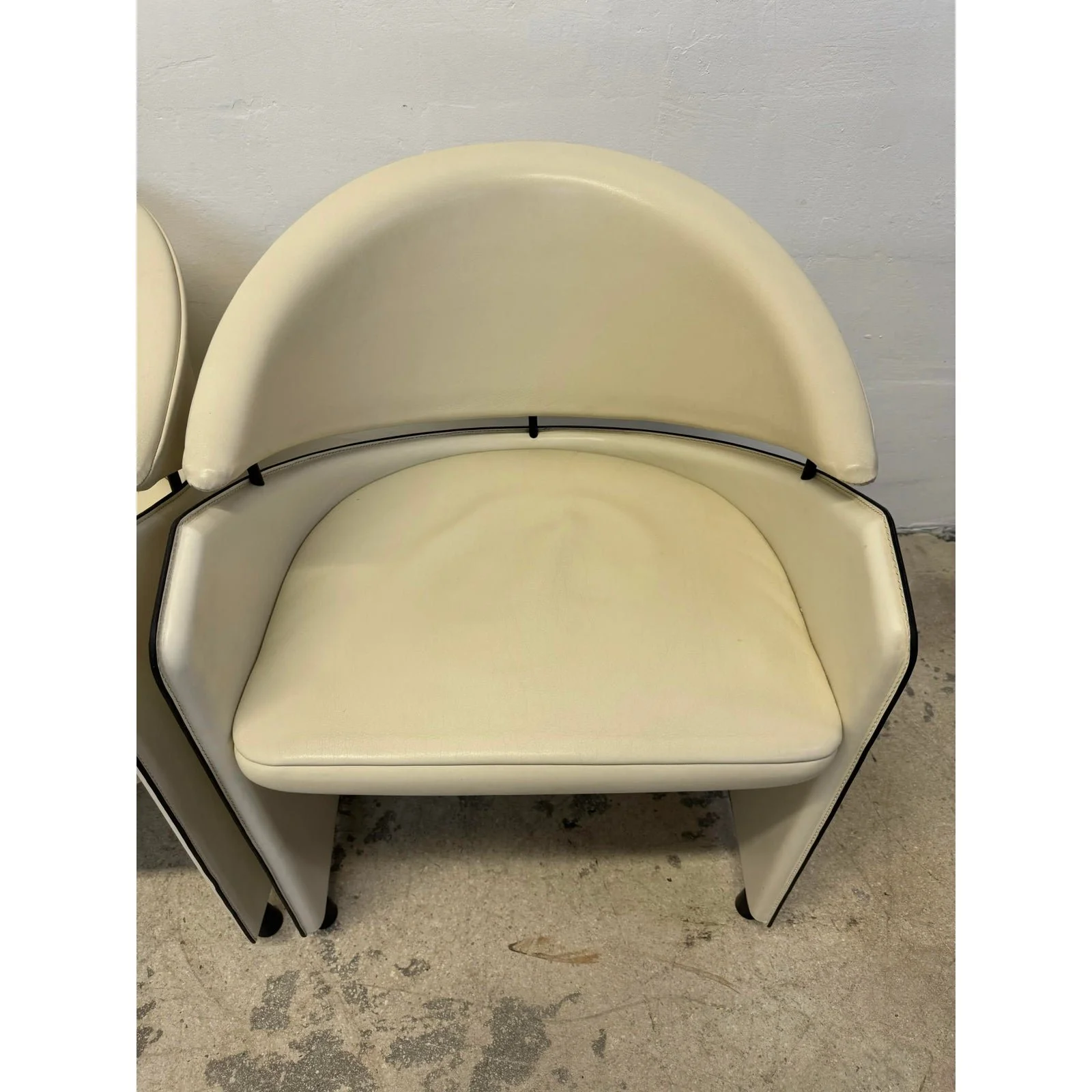 matteo-grassi-cream-leather-barrel-back-dining-arm-chairs-set-of-four-1538