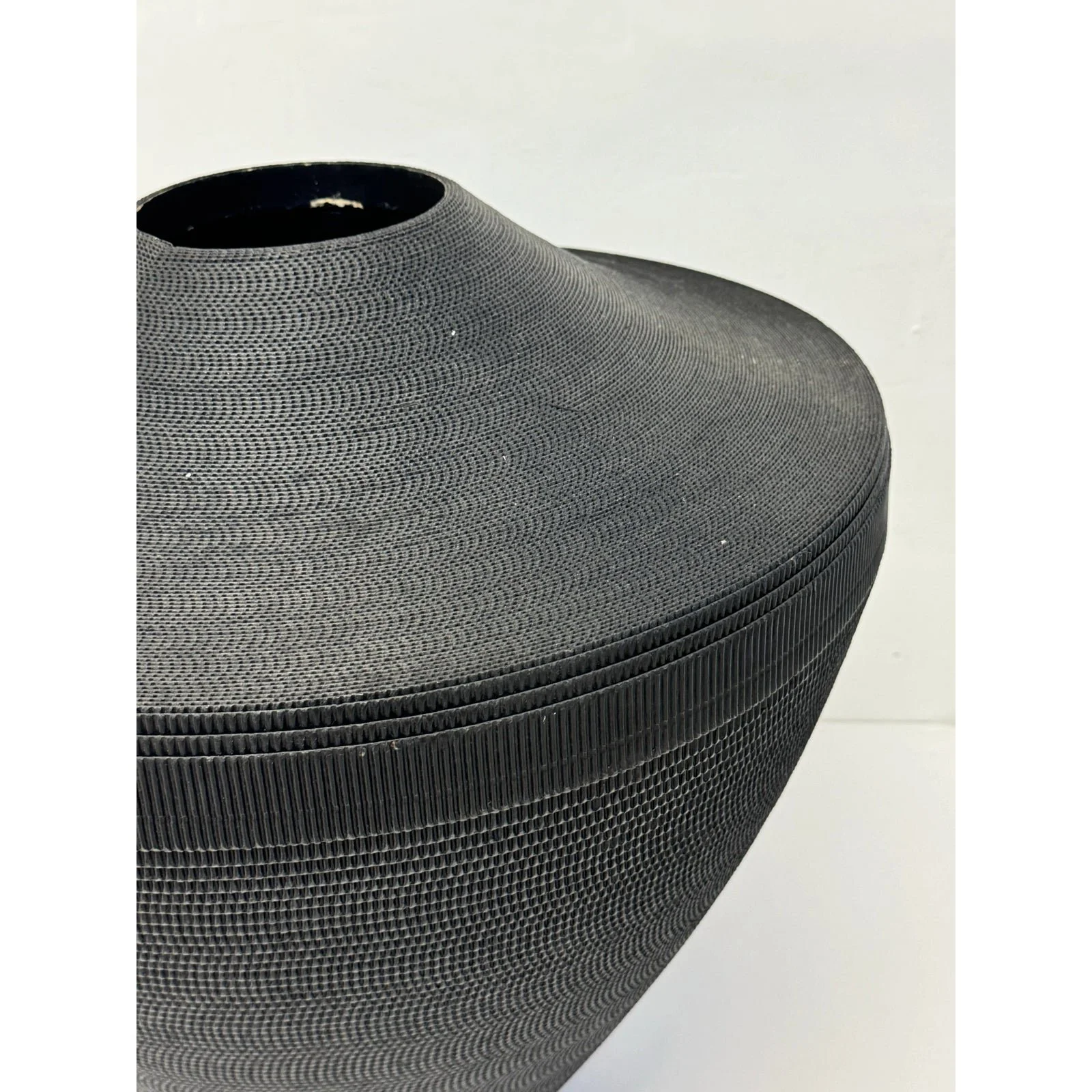 postmodern-black-corrugated-cardboard-vase-by-flute-chicago-0110