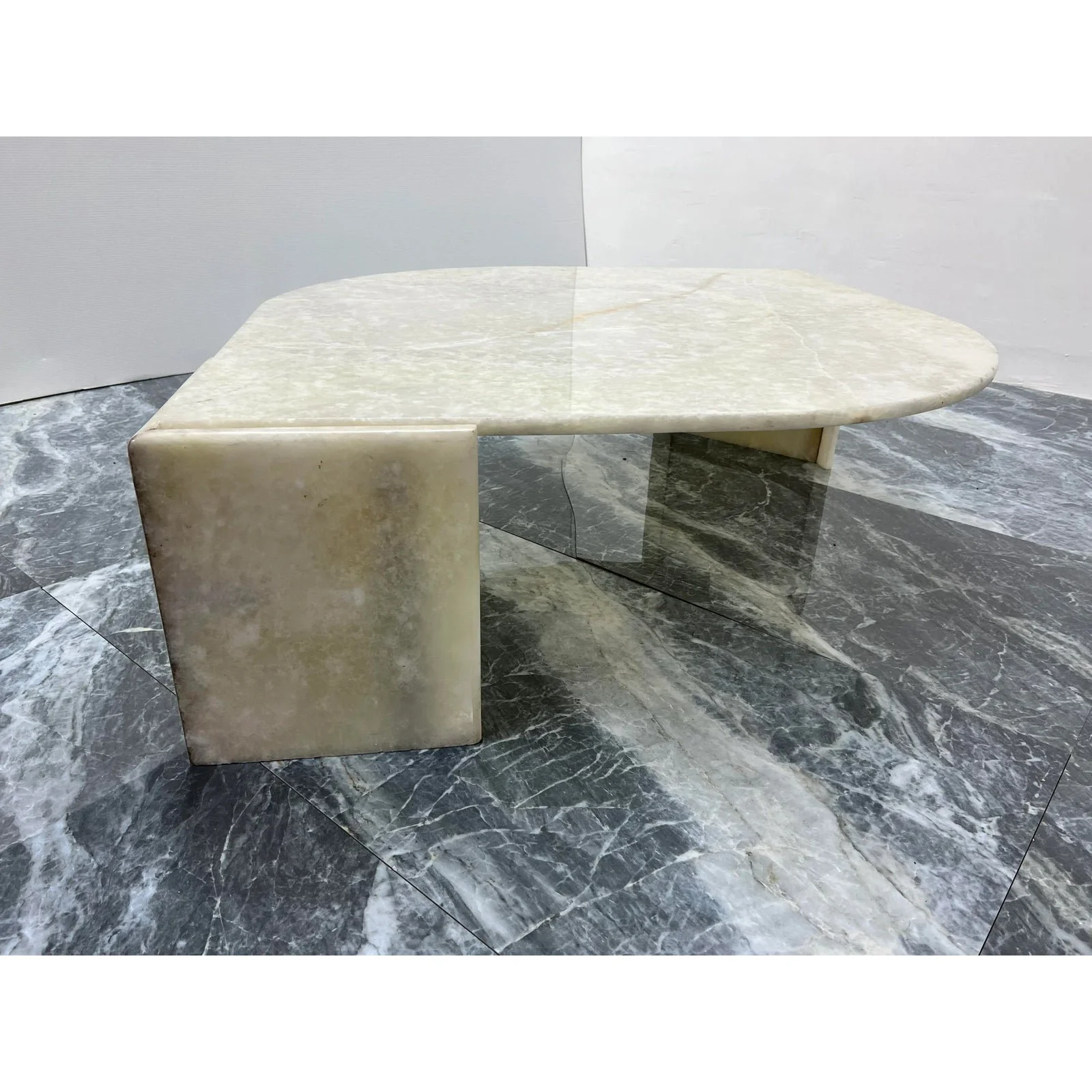 italian-variegated-onyx-marble-teardrop-coffee-table-1970s-6381
