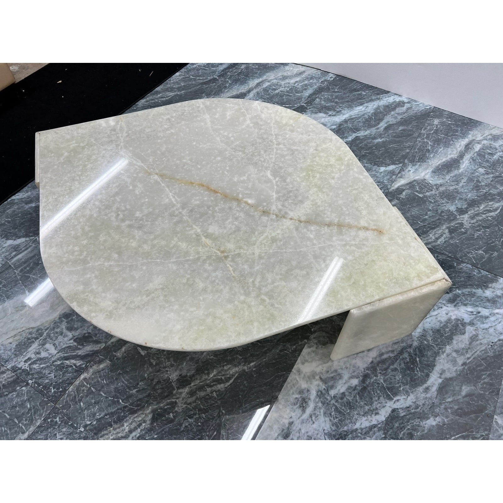 italian-variegated-onyx-marble-teardrop-coffee-table-1970s-9581