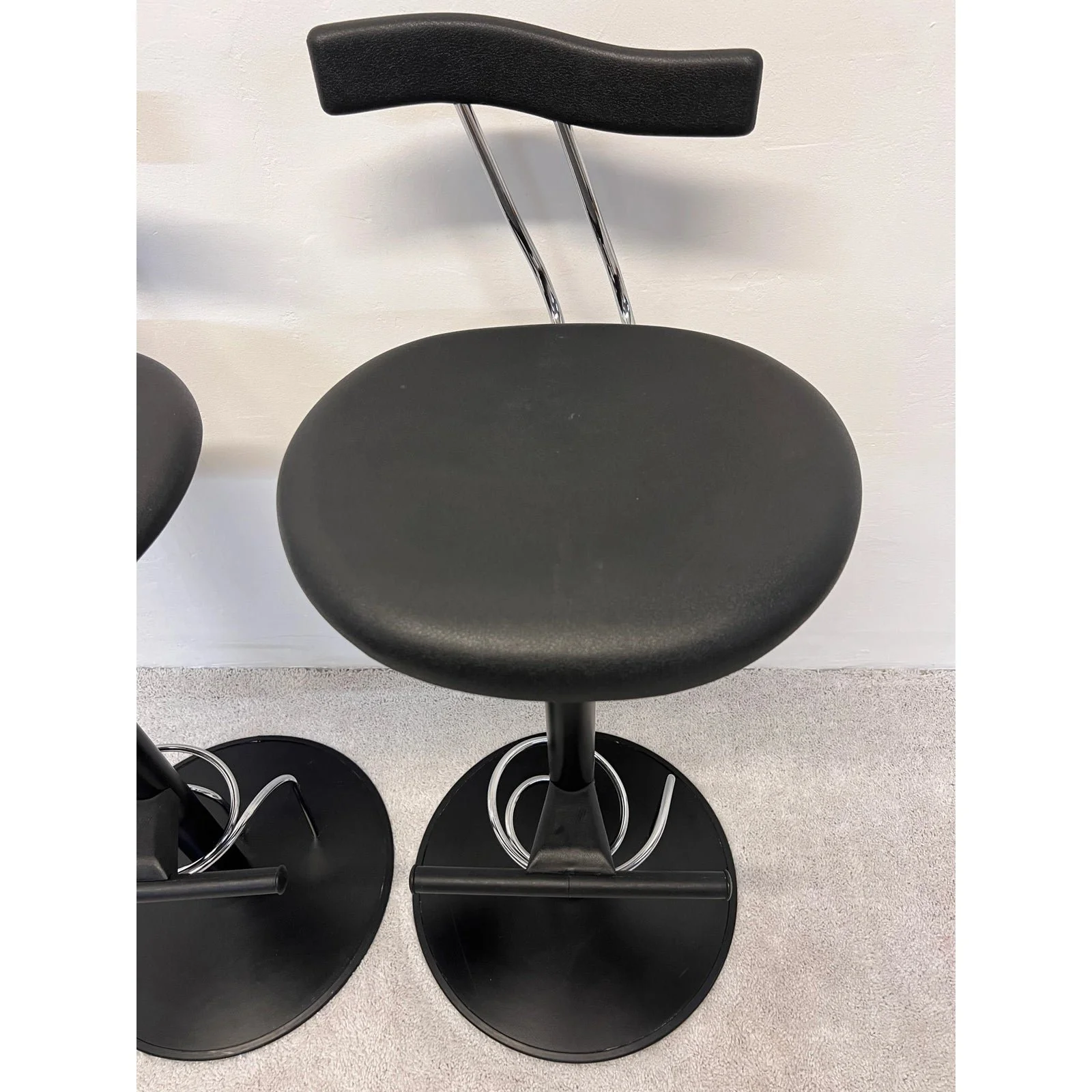 postmodern-memphis-style-bar-stools-italy-1980s-a-pair-1264