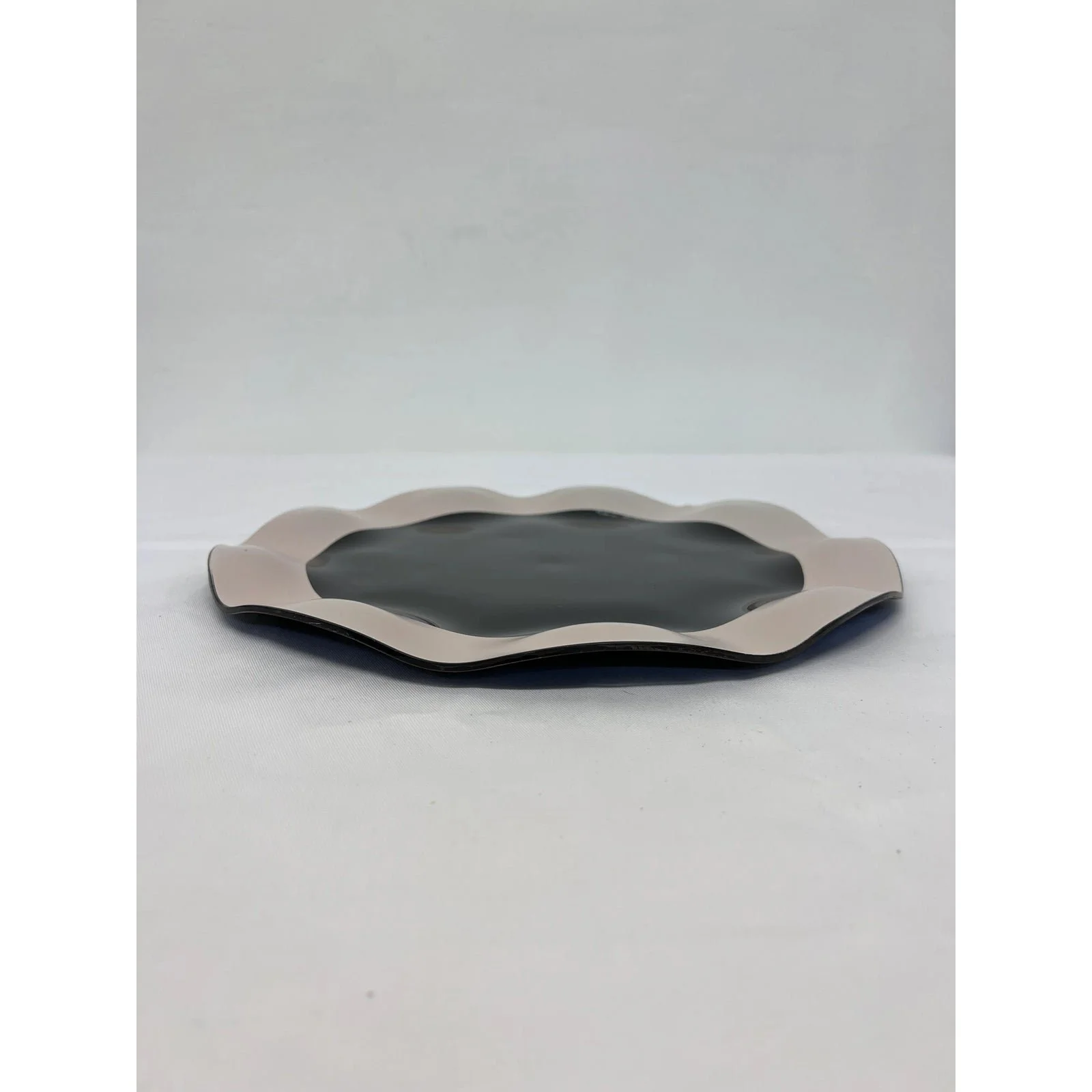 claudia-shuride-postmodern-glass-plate-1980s-8160