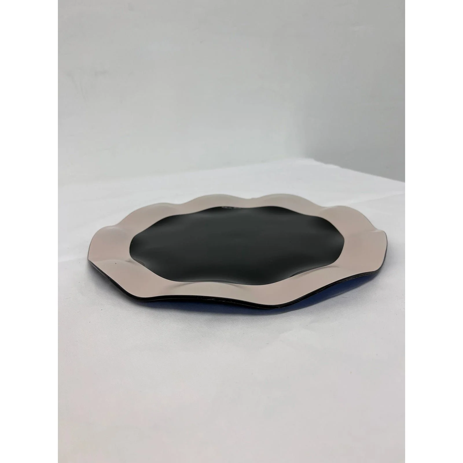 claudia-shuride-postmodern-glass-plate-1980s-0467
