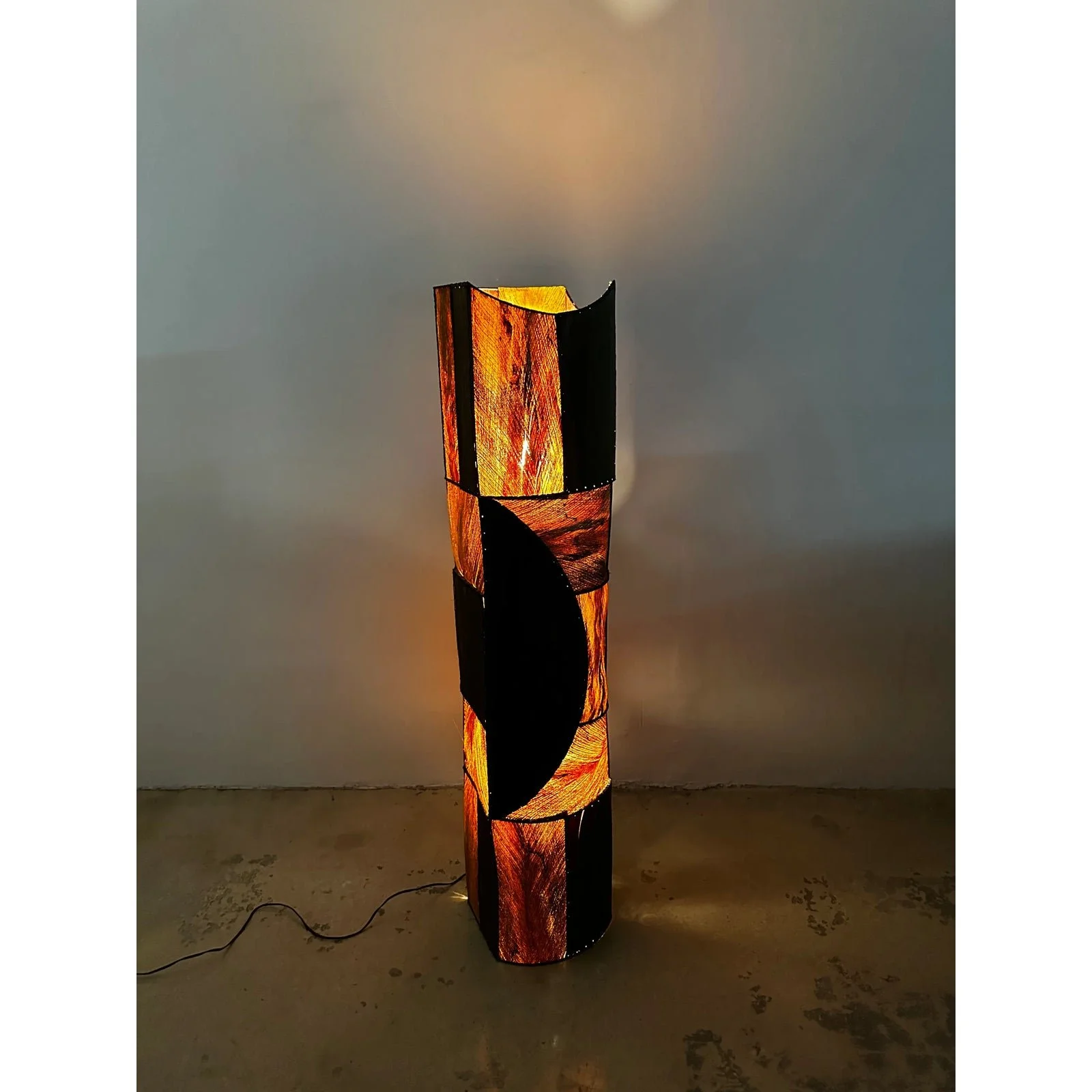 mid-century-patchwork-bark-floor-lamp-1960