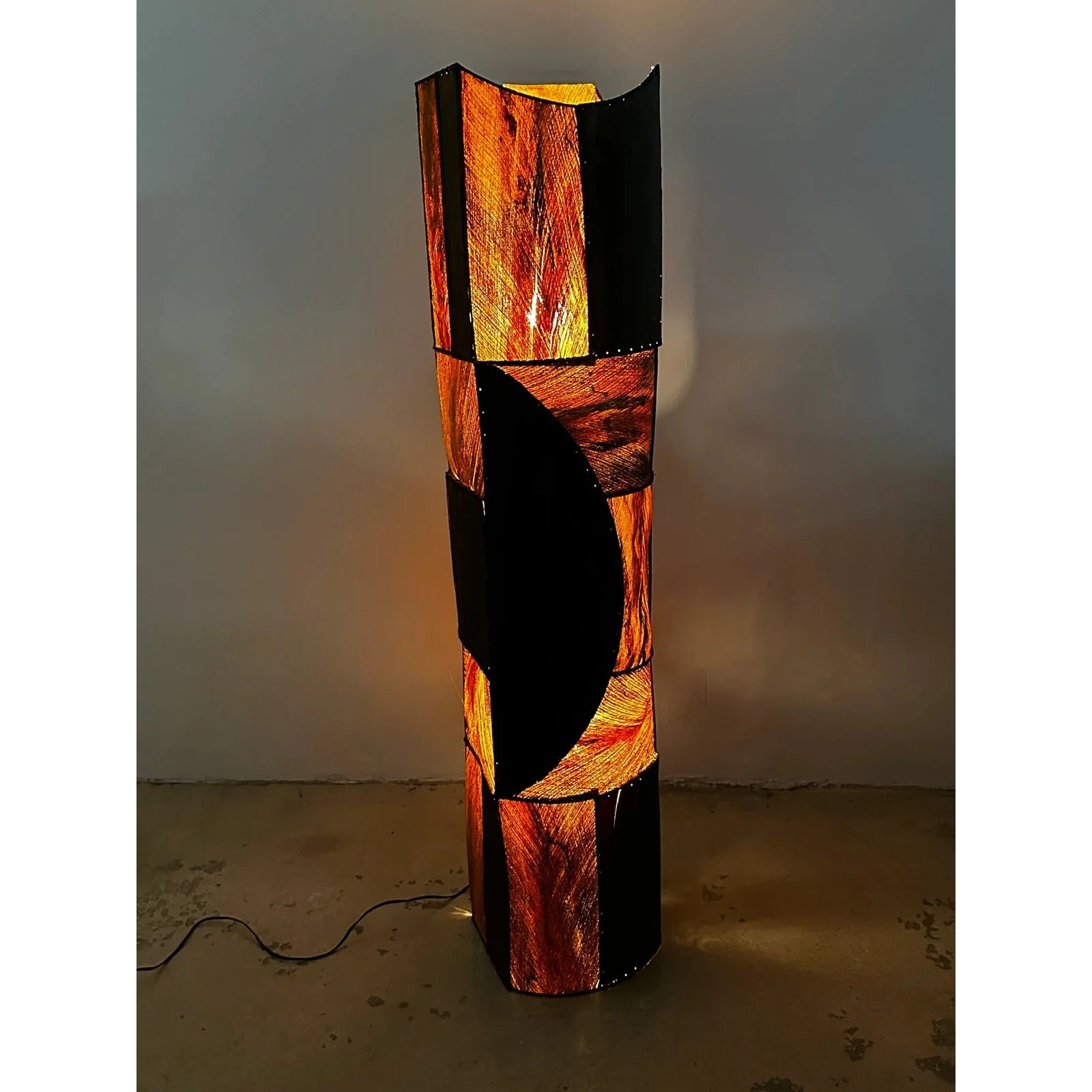 mid-century-patchwork-bark-floor-lamp-1960