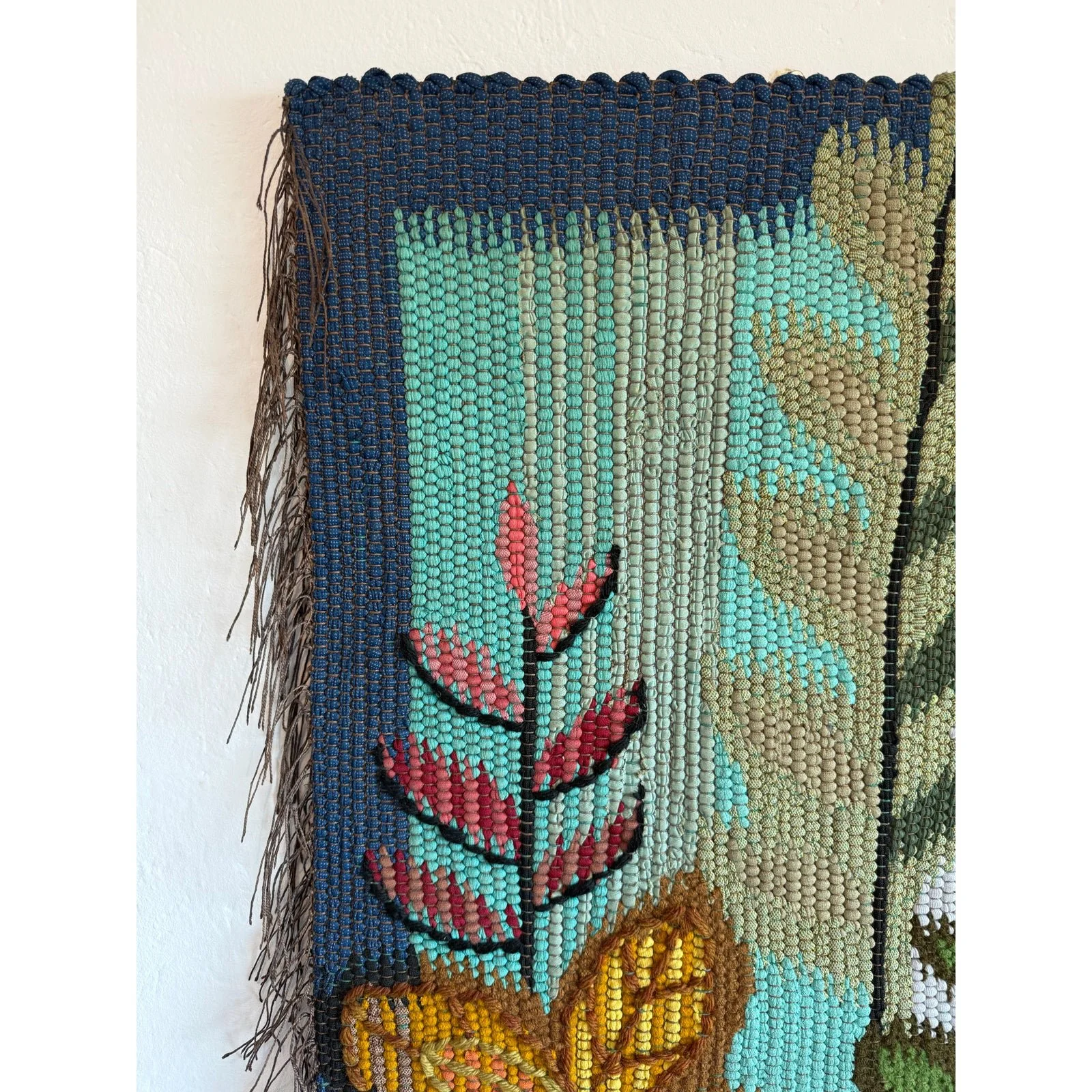 eila-ampula-brazilian-modern-floral-wall-art-tapestry-0480
