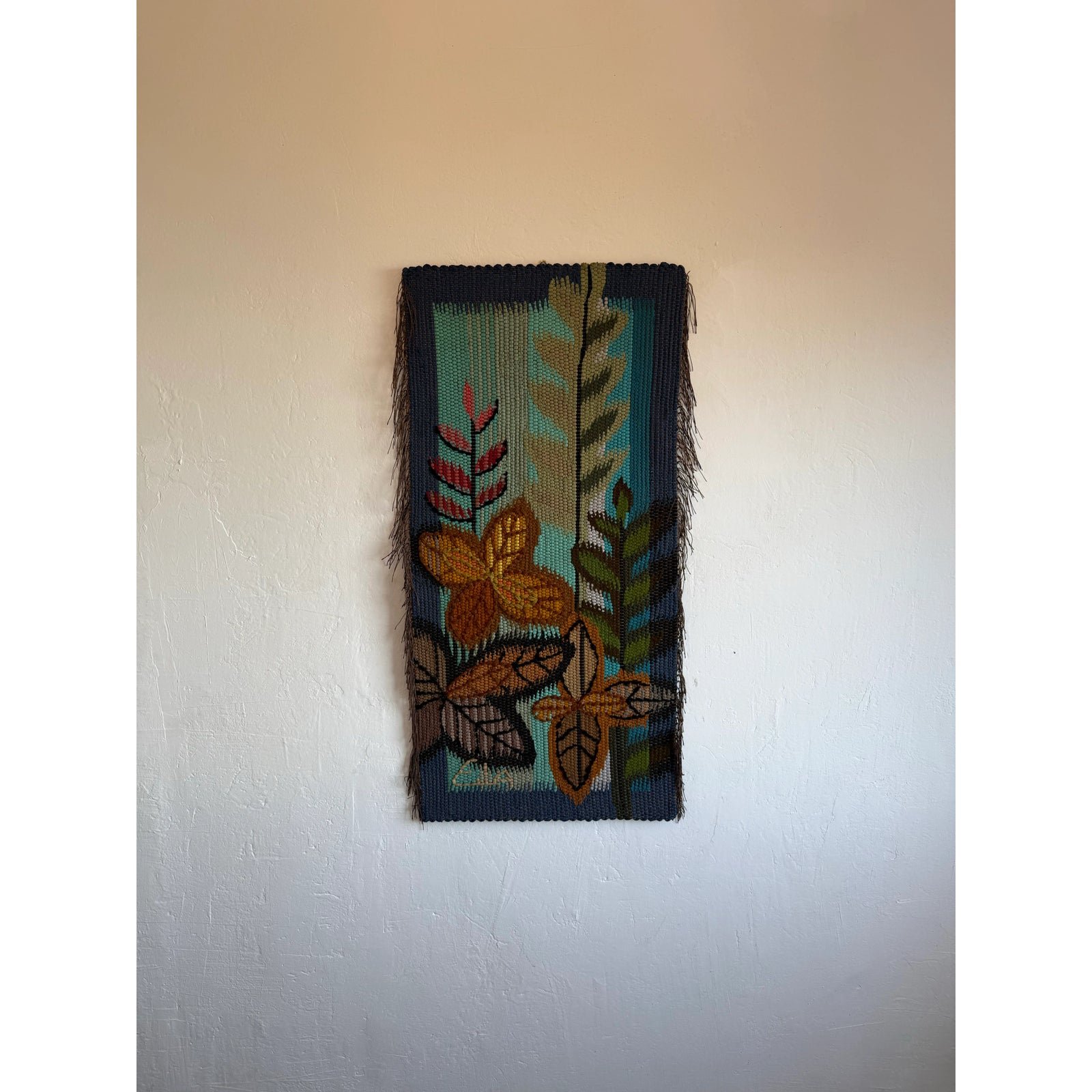 eila-ampula-brazilian-modern-floral-wall-art-tapestry-0952