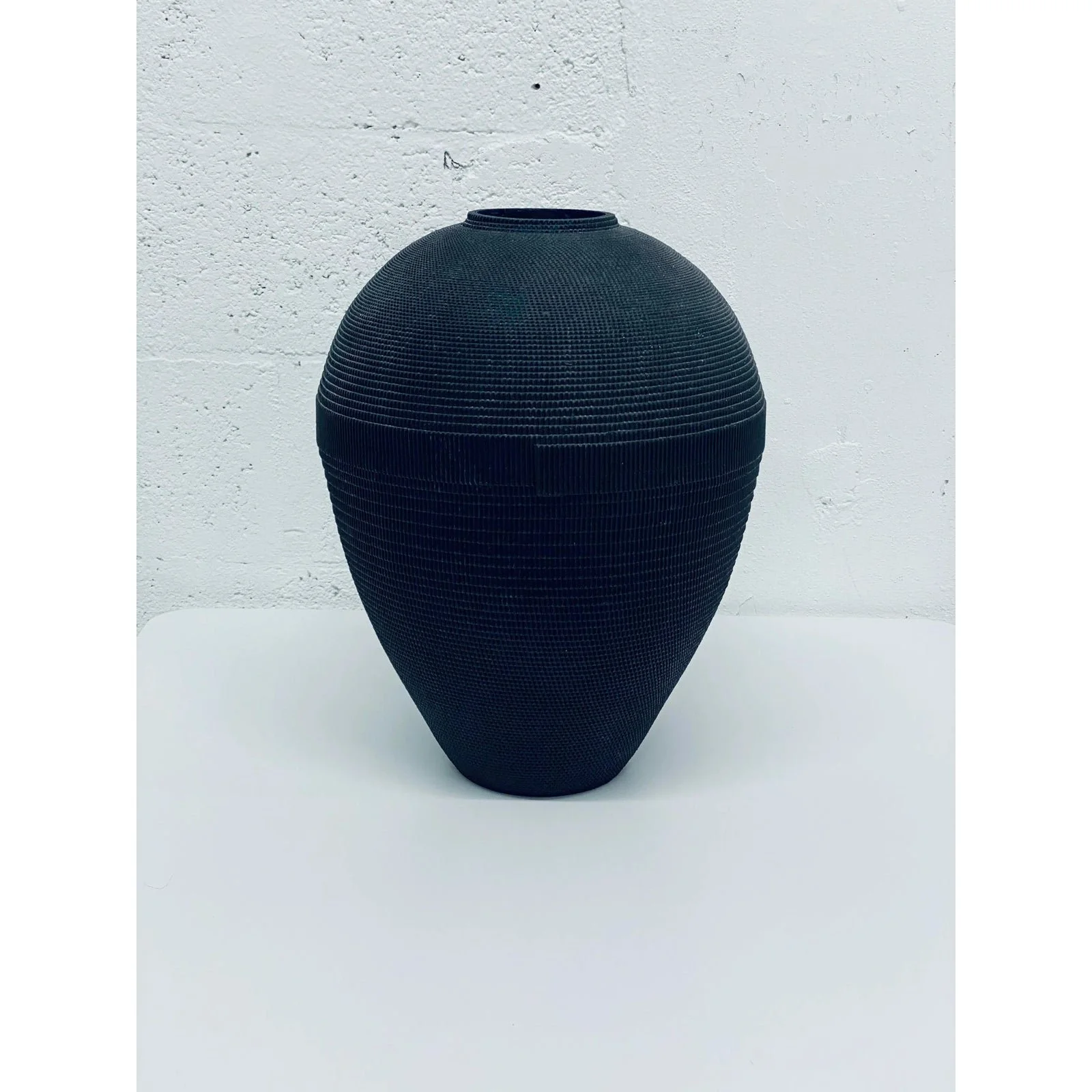 postmodern-black-corrugated-cardboard-vase-by-flute-chicago-4069