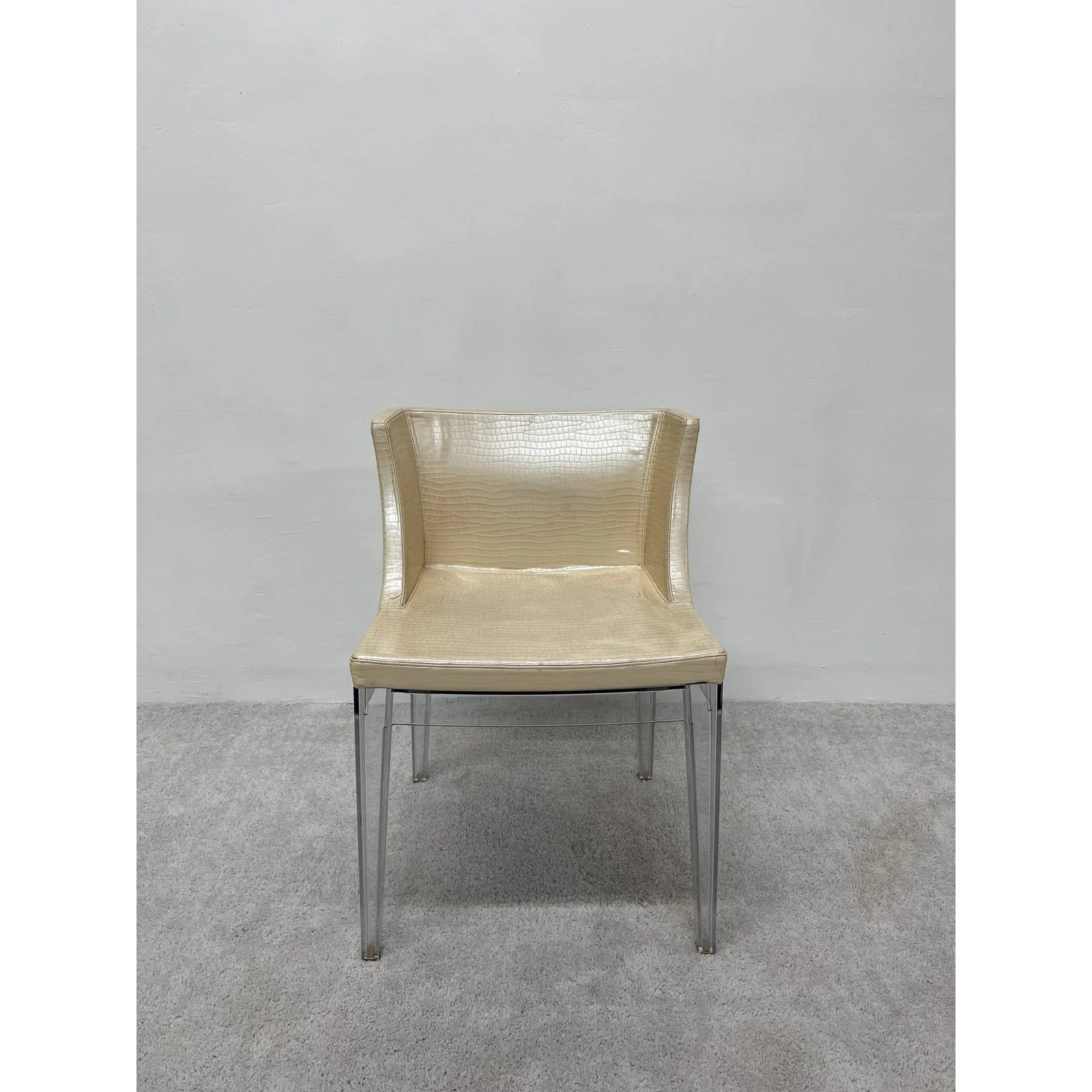 philippe-starck-mademoiselle-chair-for-kartell-3276