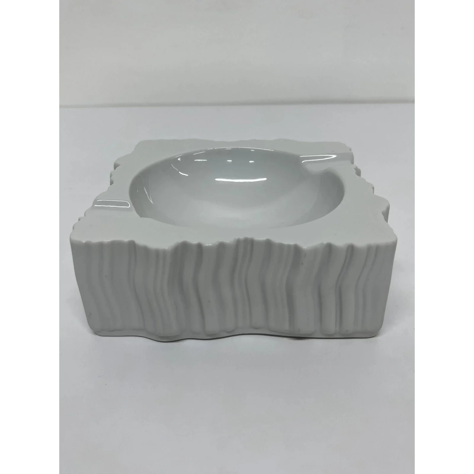 modern-white-porcelain-ashtray-or-catchall-by-naaman-israel-1990