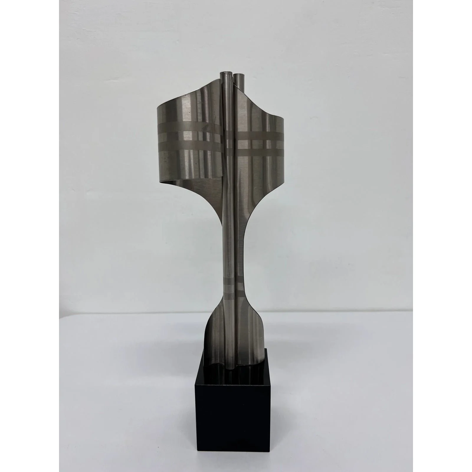 contemporary-brazilian-metal-flag-sculpture-2012-4076