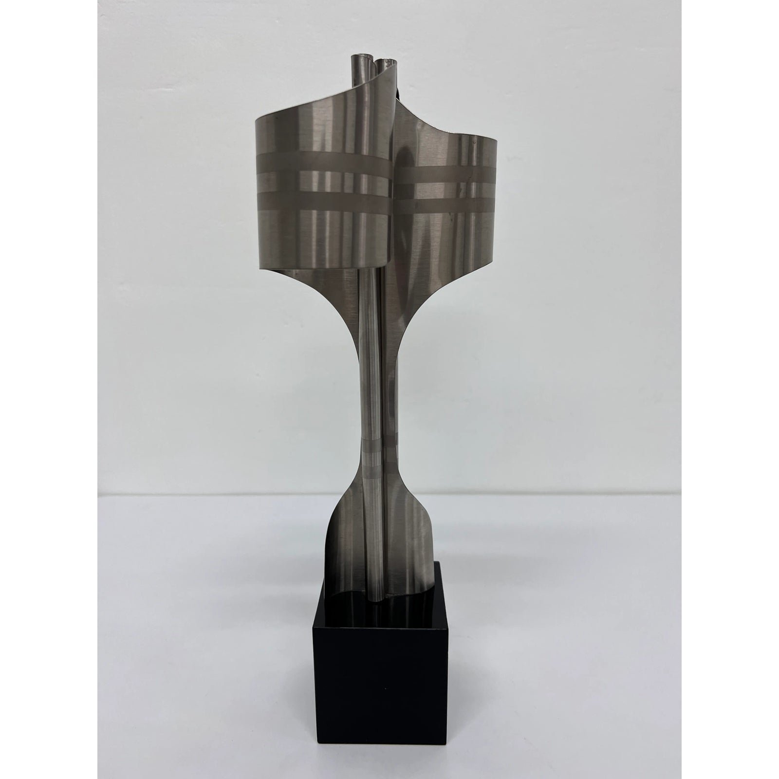contemporary-brazilian-metal-flag-sculpture-2012-9051
