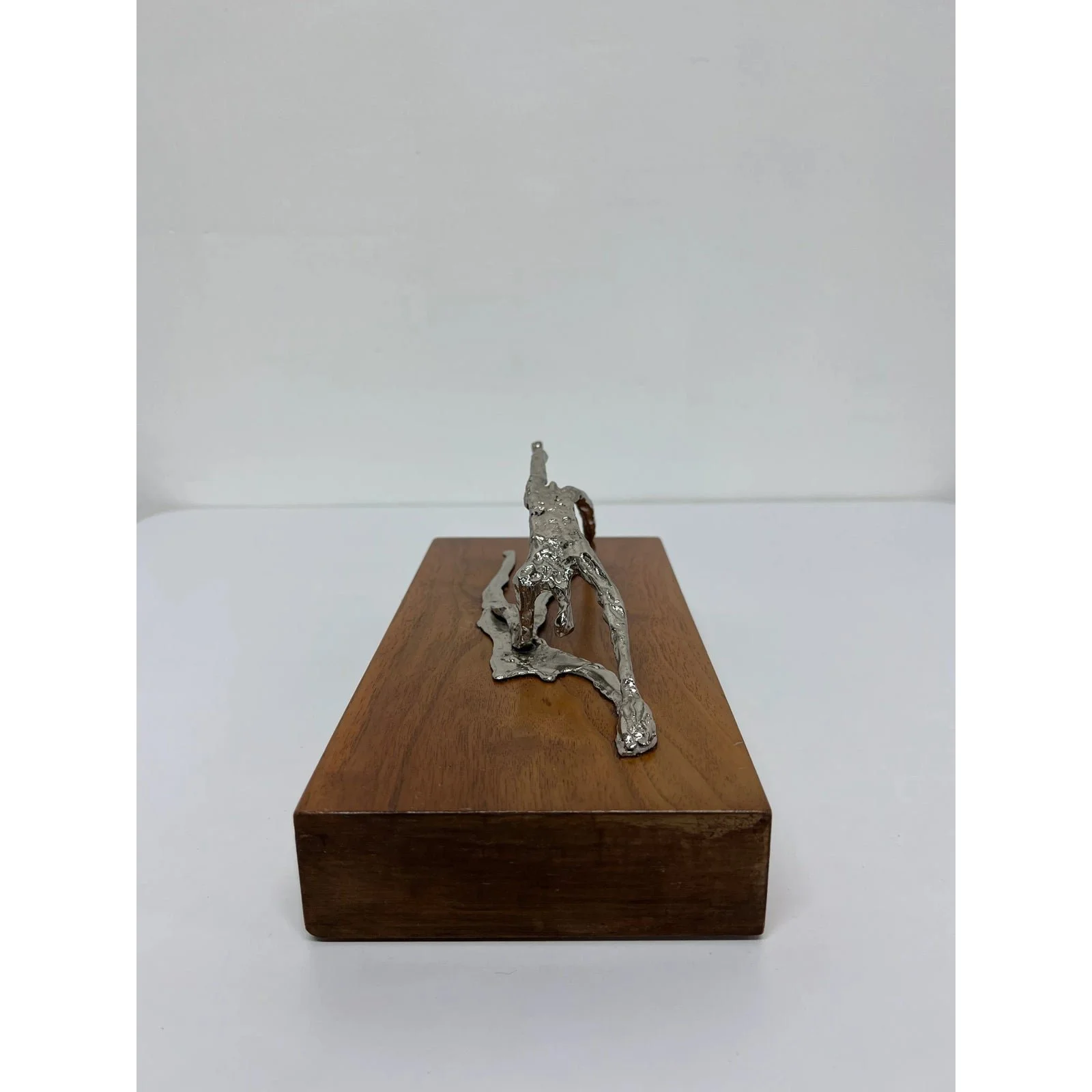 contemporary-metal-sculpture-titled-tension-in-repose-9300