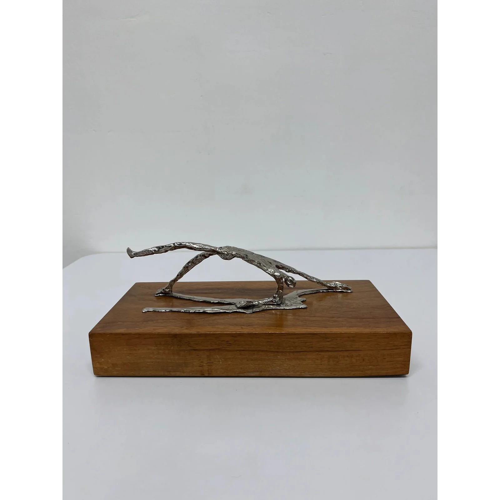contemporary-metal-sculpture-titled-tension-in-repose-3942