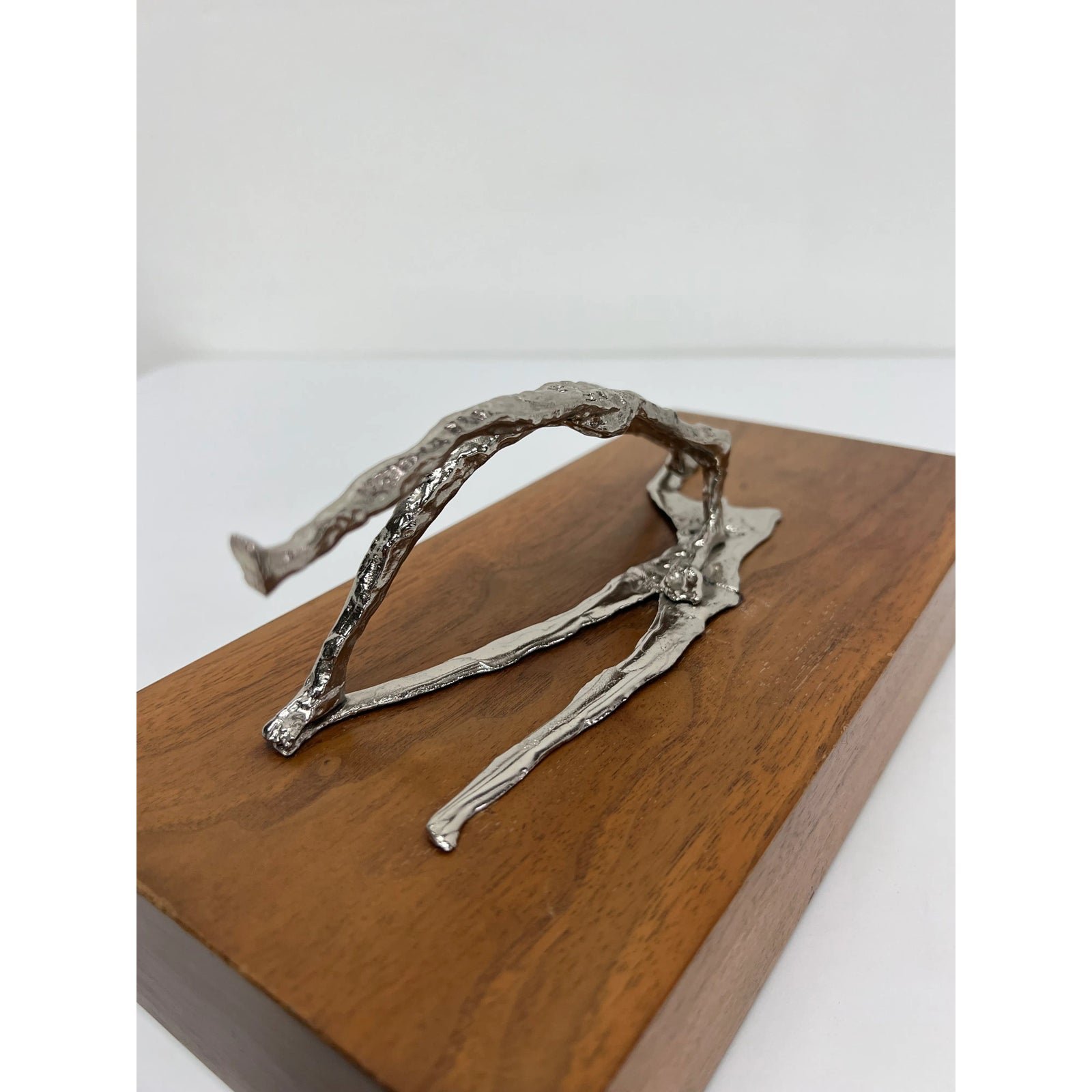 contemporary-metal-sculpture-titled-tension-in-repose-4852