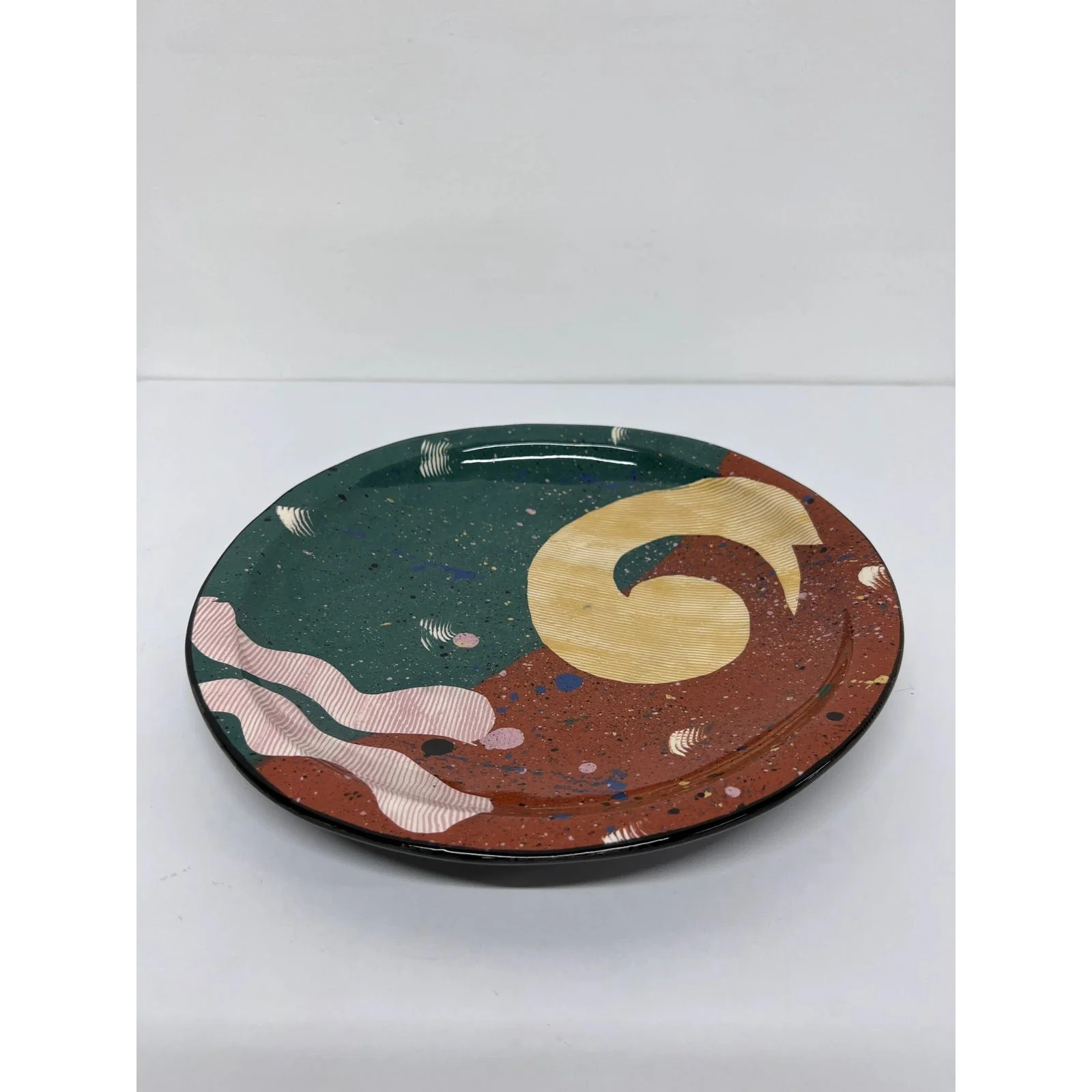 claudia-reese-cera-mix-studio-pottery-postmodern-art-dinner-plate-2632
