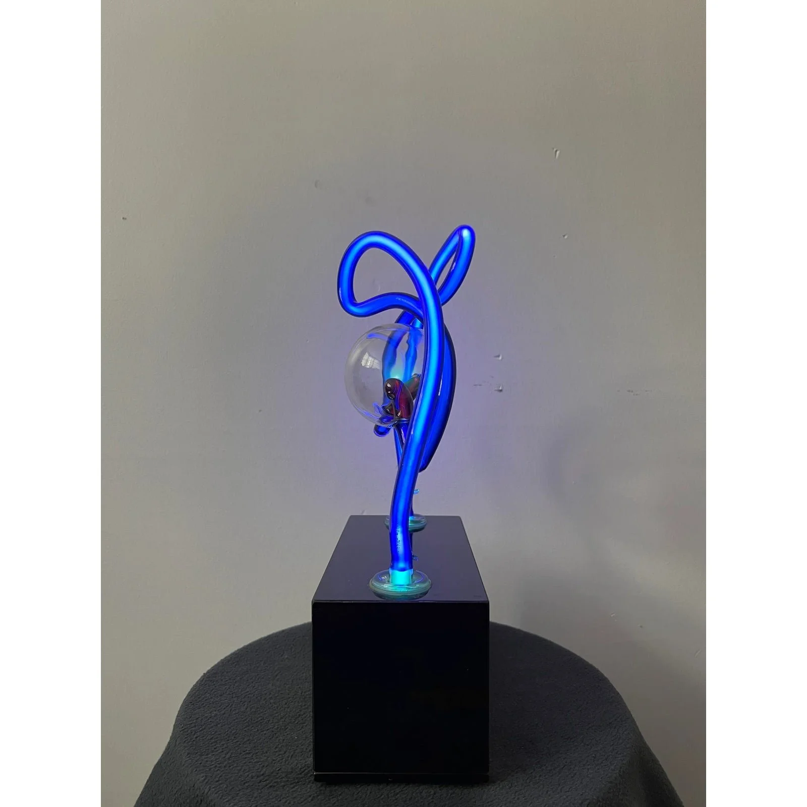 david-grant-maul-blown-glass-neon-lamp-sculpture-1983-4480
