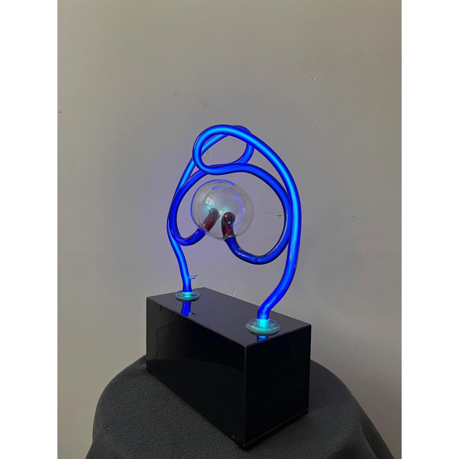 david-grant-maul-blown-glass-neon-lamp-sculpture-1983-8280