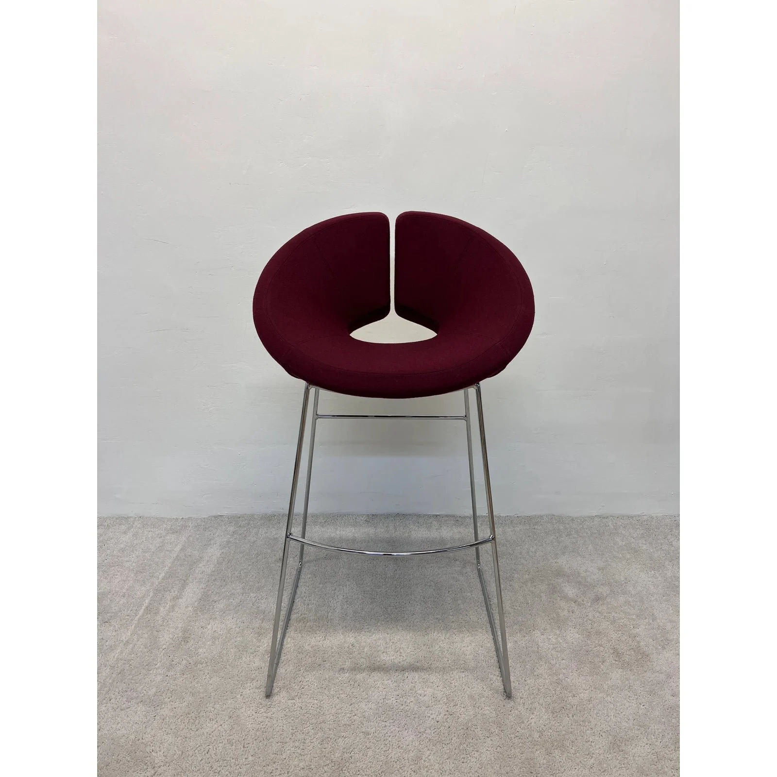 patrick-norguet-little-apollo-stool-for-artifort-4553