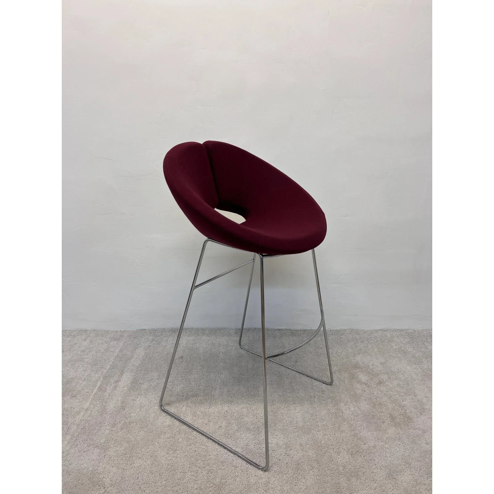 patrick-norguet-little-apollo-stool-for-artifort-0460