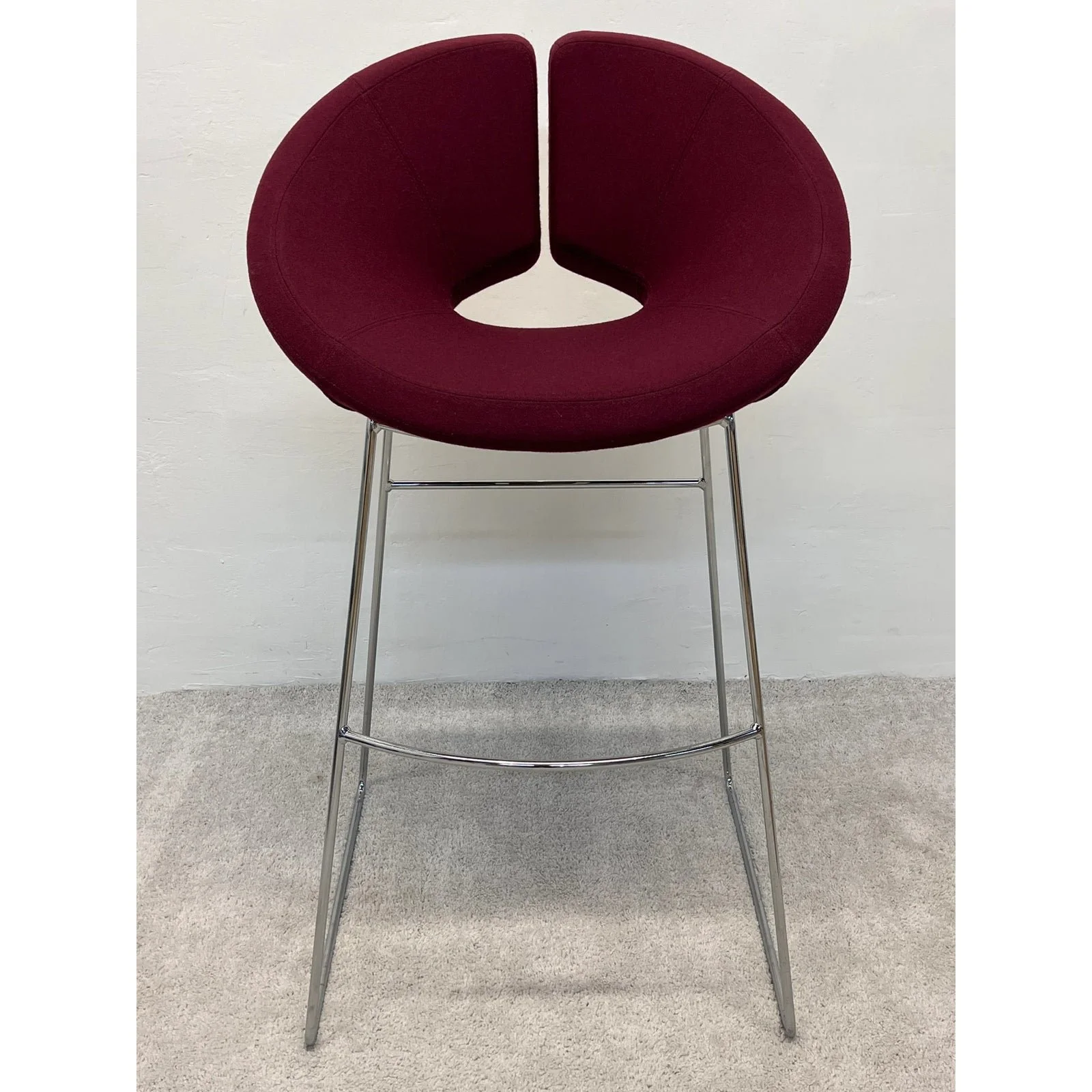 patrick-norguet-little-apollo-stool-for-artifort-3760