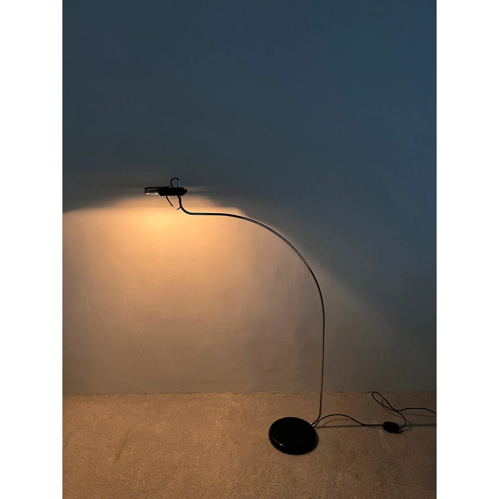 bruno-gecchelin-wing-floor-lamp-for-oluce-italy-1970s-2565