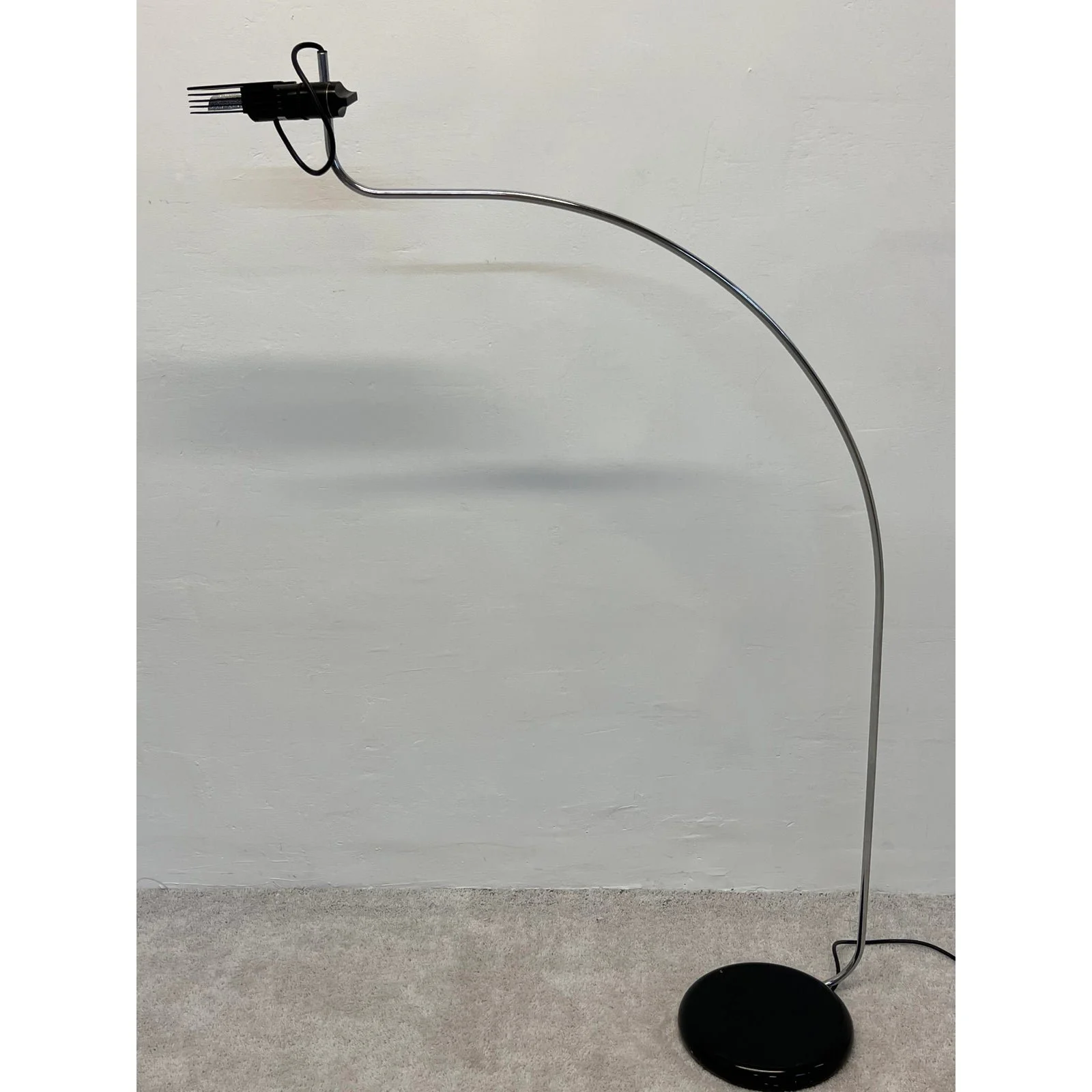 bruno-gecchelin-wing-floor-lamp-for-oluce-italy-1970