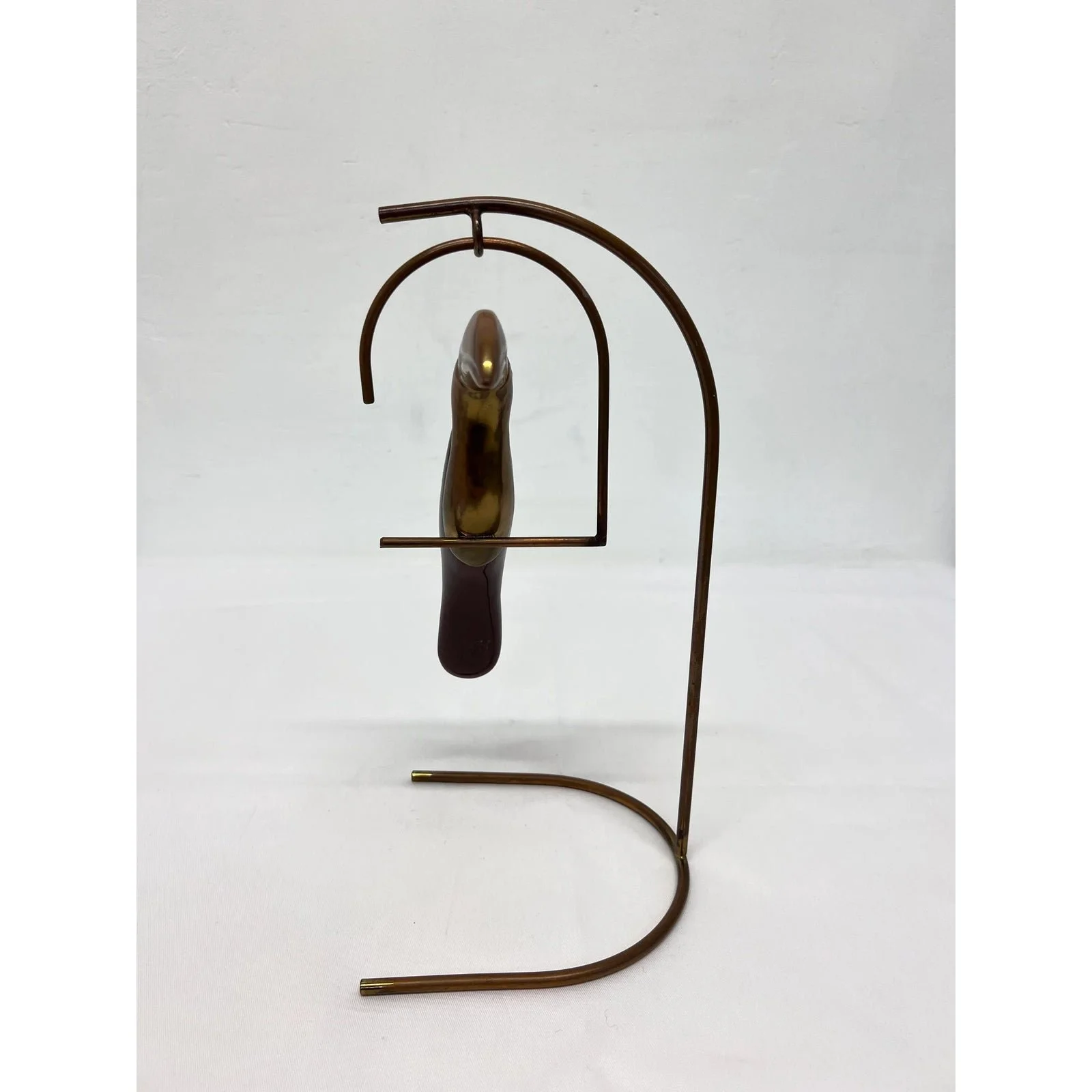 brazilian-mid-century-modern-brass-and-resin-toucan-on-stand-1960s-1742