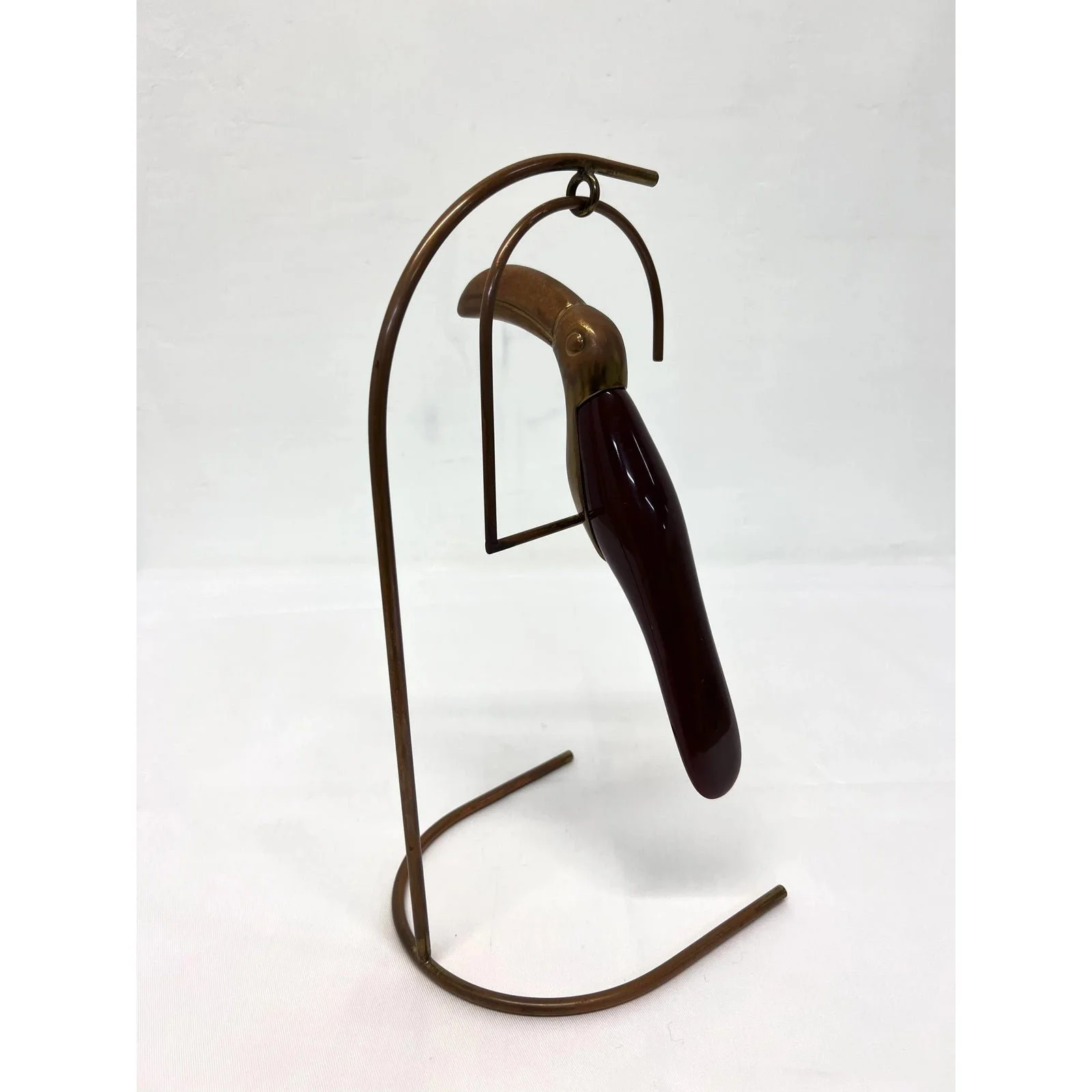 brazilian-mid-century-modern-brass-and-resin-toucan-on-stand-1960s-8047