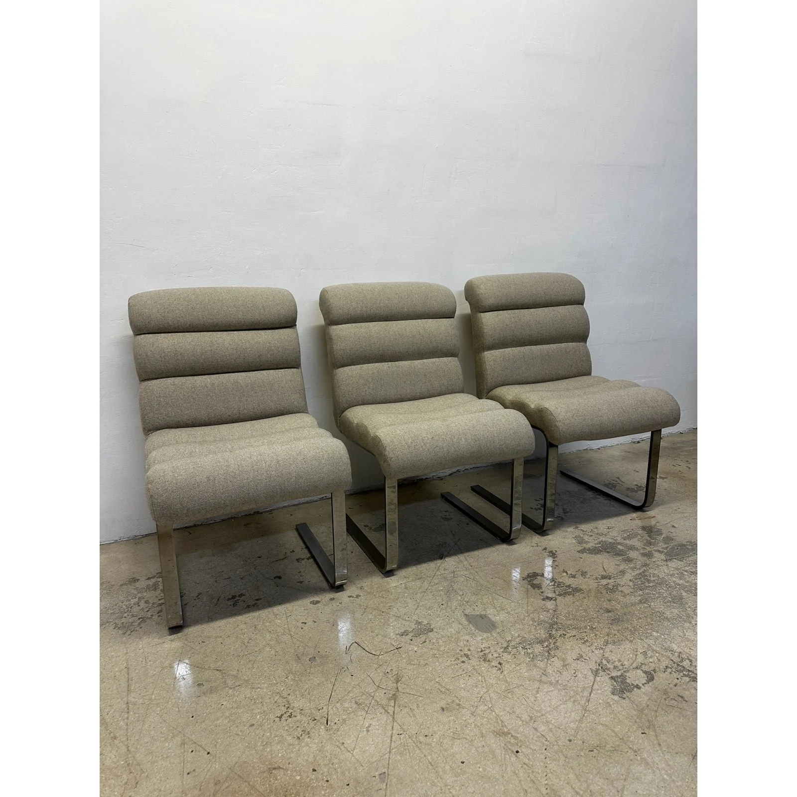 mariani-for-pace-collection-cantilever-chrome-dining-chairs-set-of-three-1477