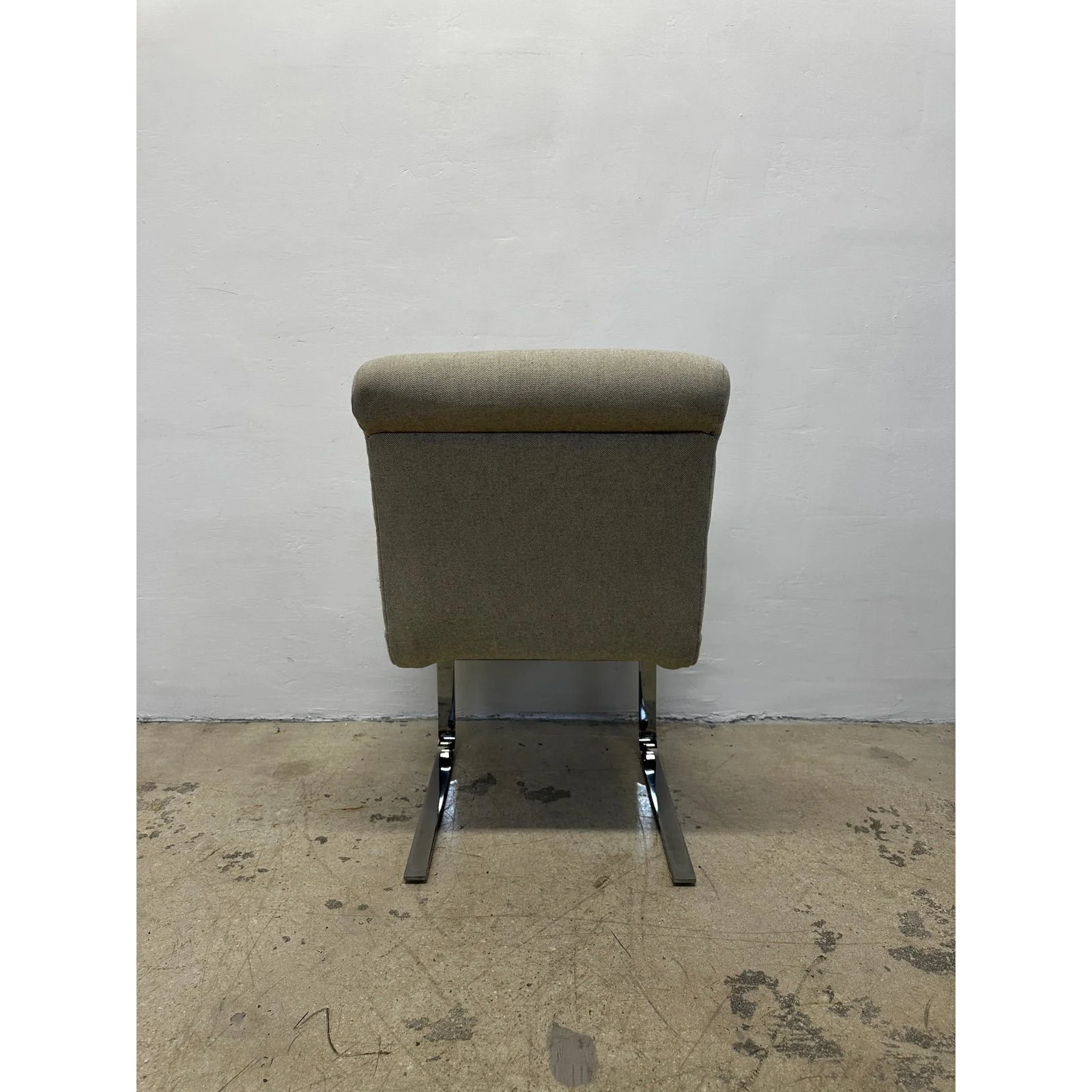 mariani-for-pace-collection-cantilever-chrome-dining-chairs-set-of-three-5927