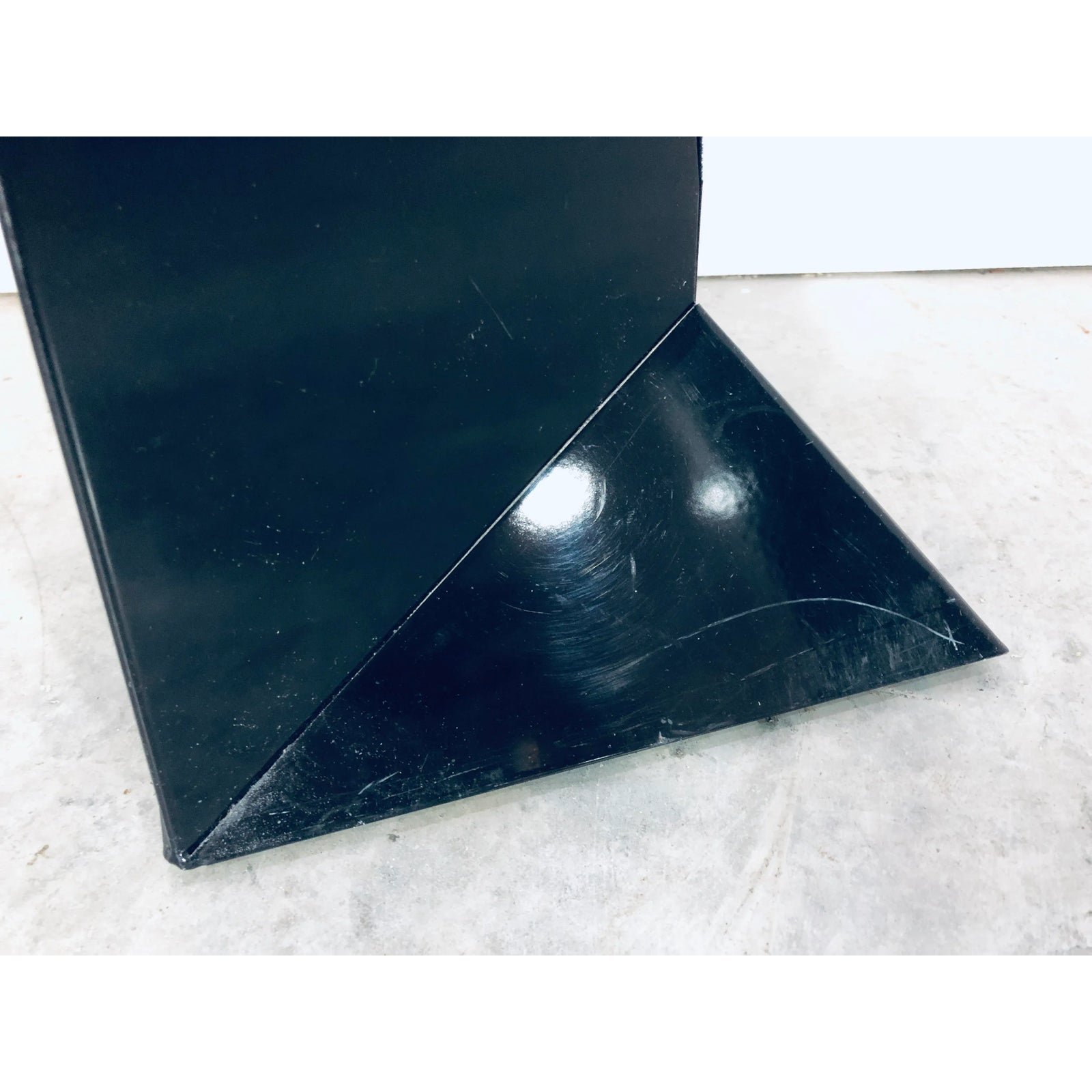 post-modern-memphis-steel-faceted-pedestal-table-1980s-8467
