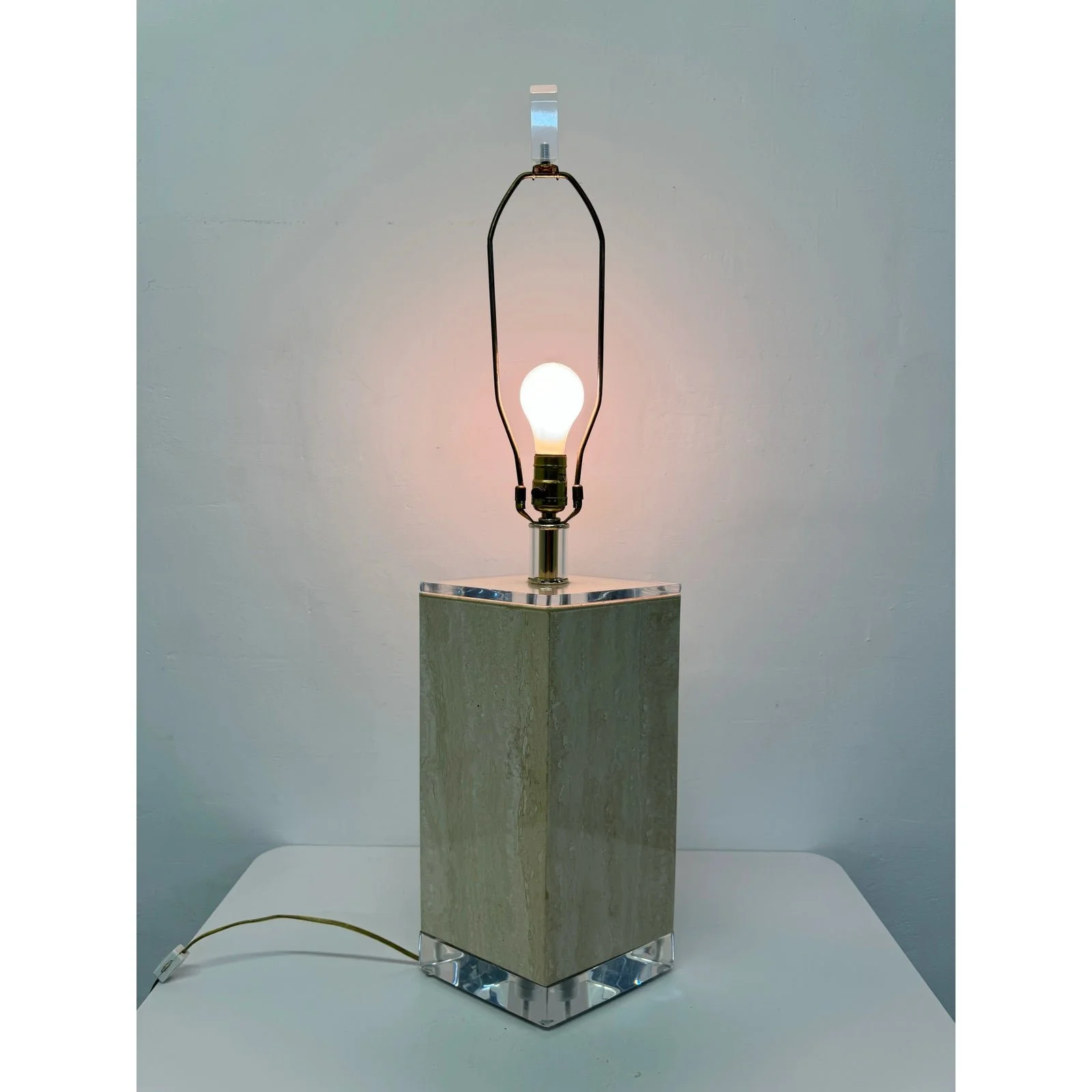 polished-travertine-and-lucite-table-lamp-by-bauer-lamp-company-1970