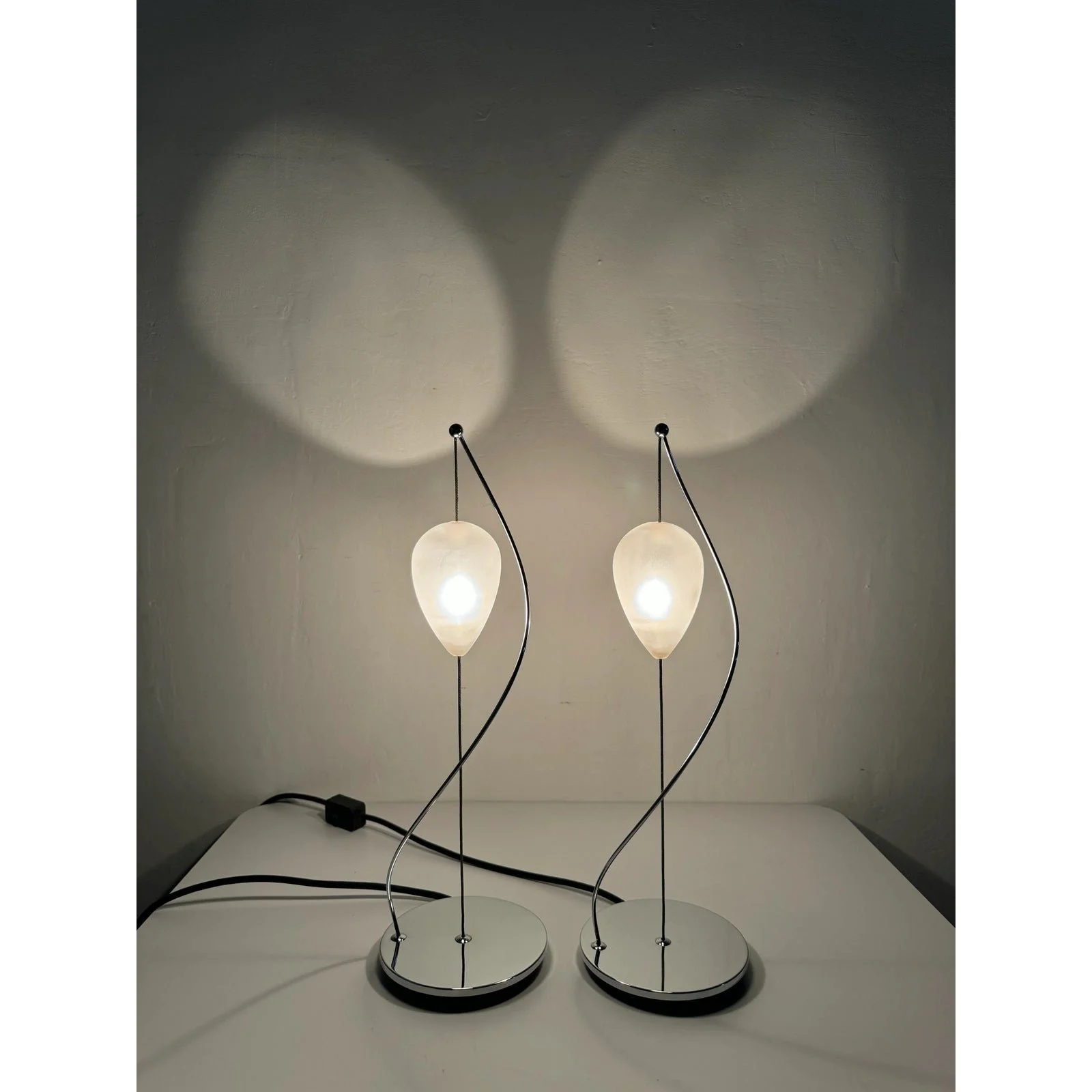 italian-suspended-murano-glass-and-chrome-base-table-lamps-a-pair-1204