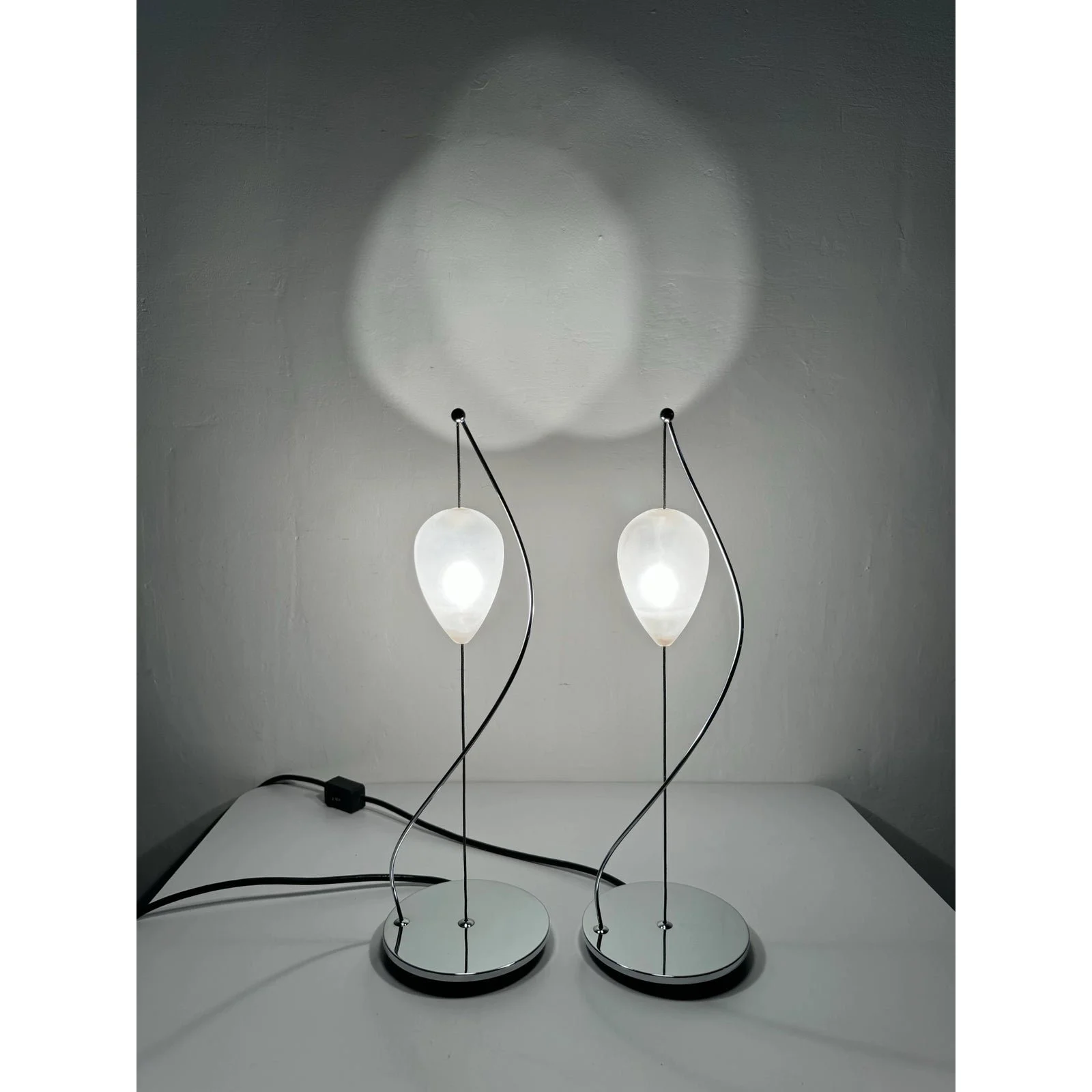 italian-suspended-murano-glass-and-chrome-base-table-lamps-a-pair-2977