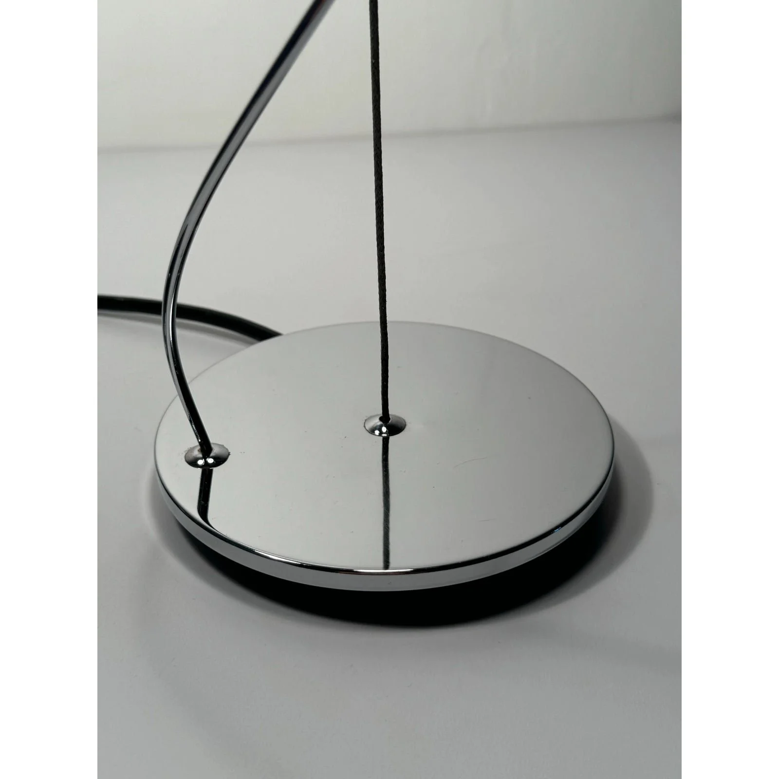 italian-suspended-murano-glass-and-chrome-base-table-lamps-a-pair-2437