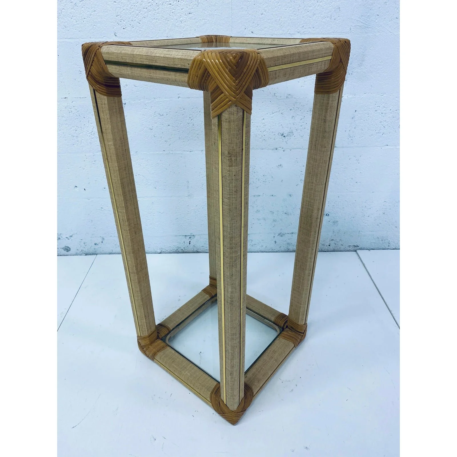 rattan-and-raffia-pedestal-table-with-glass-inserts-1305